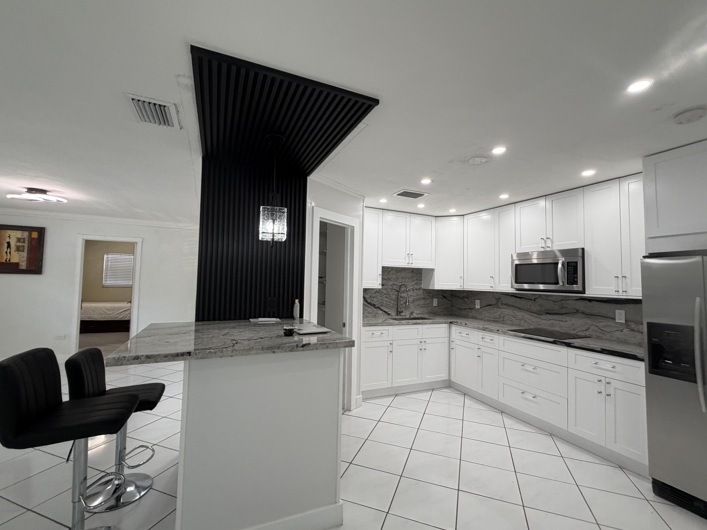107 Rock Harbor Drive Property Photo 16