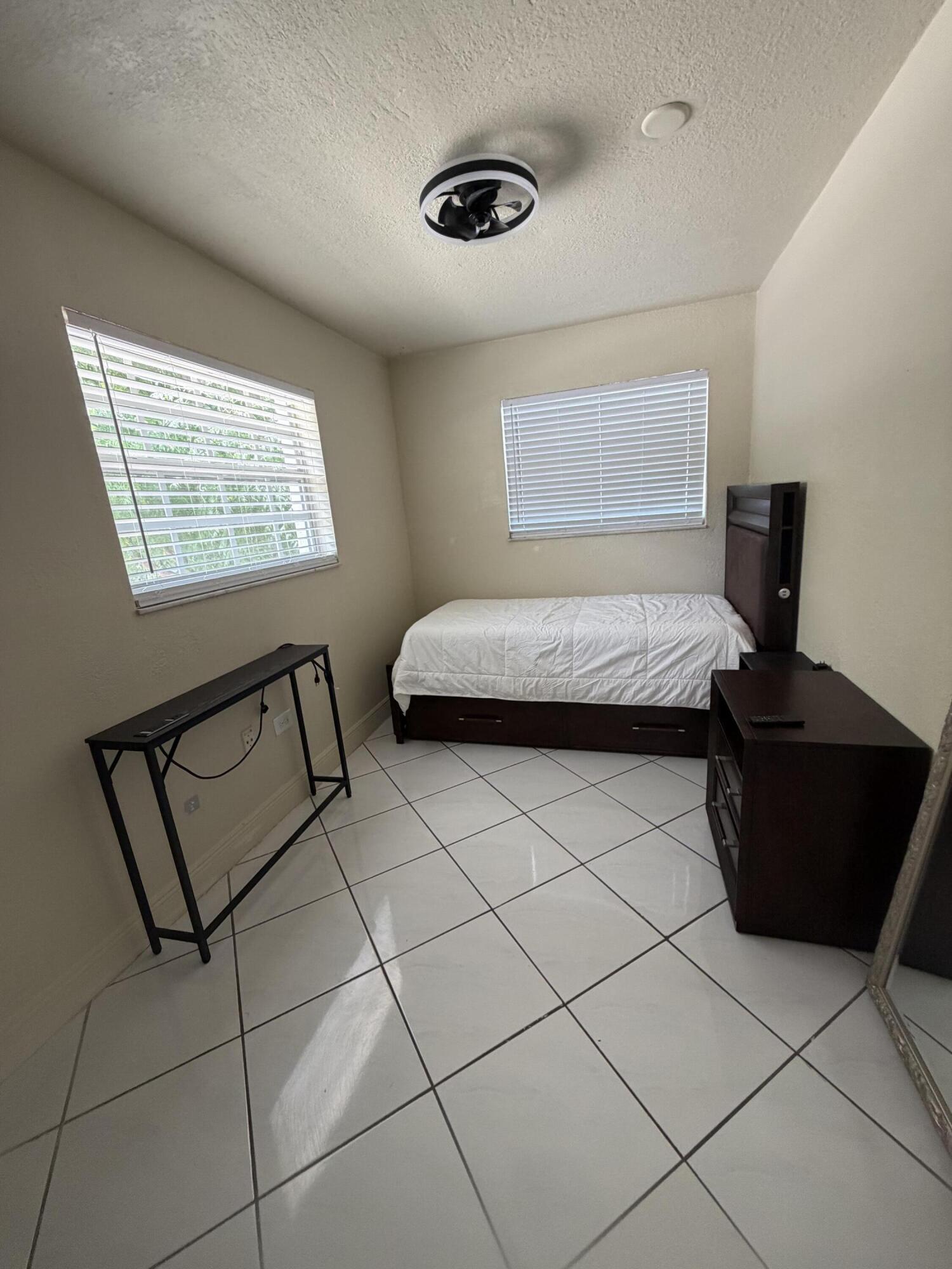 107 Rock Harbor Drive Property Photo 21