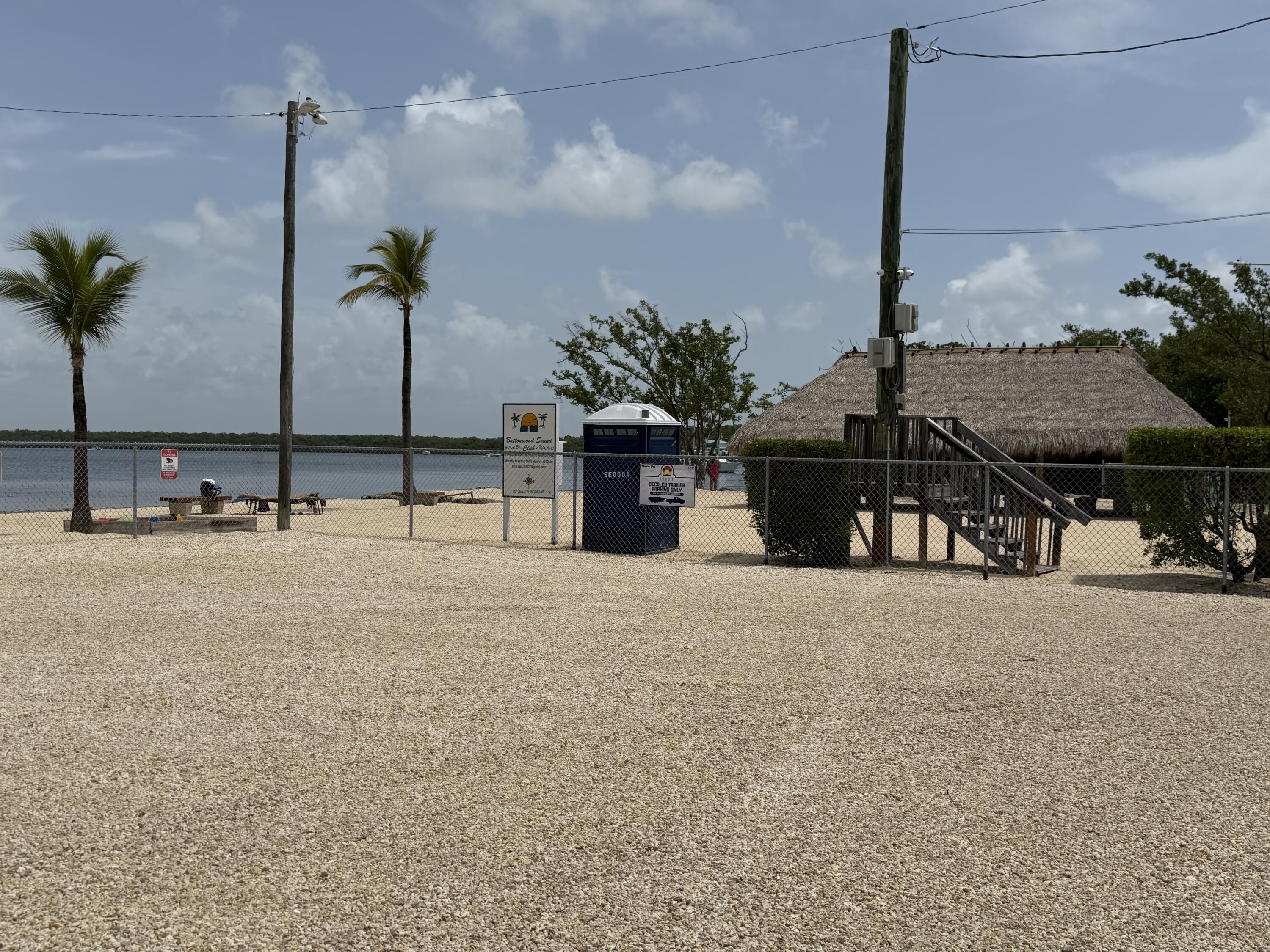 107 Rock Harbor Drive Property Photo 27