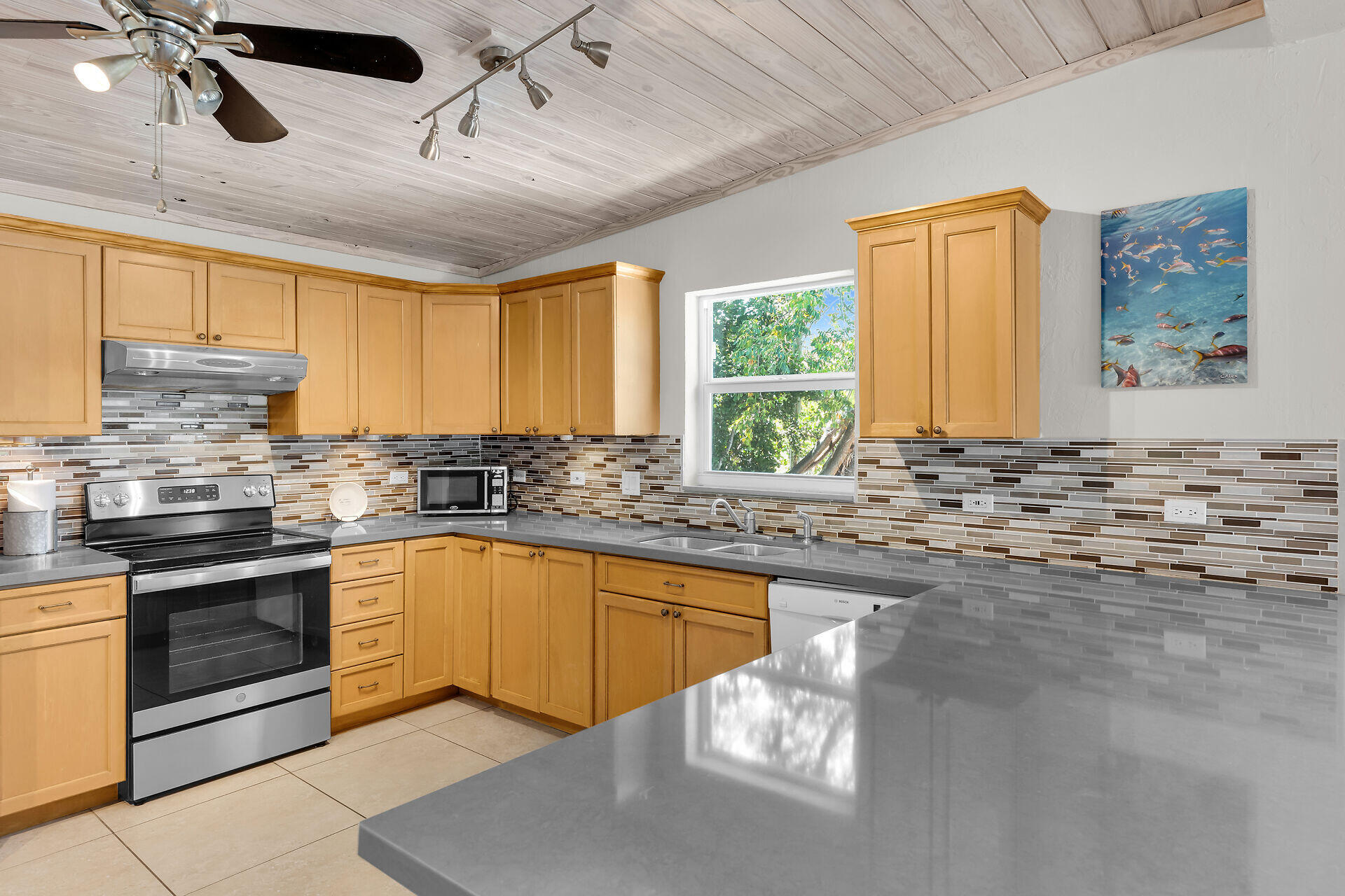 148 Sunrise Drive Property Photo 10