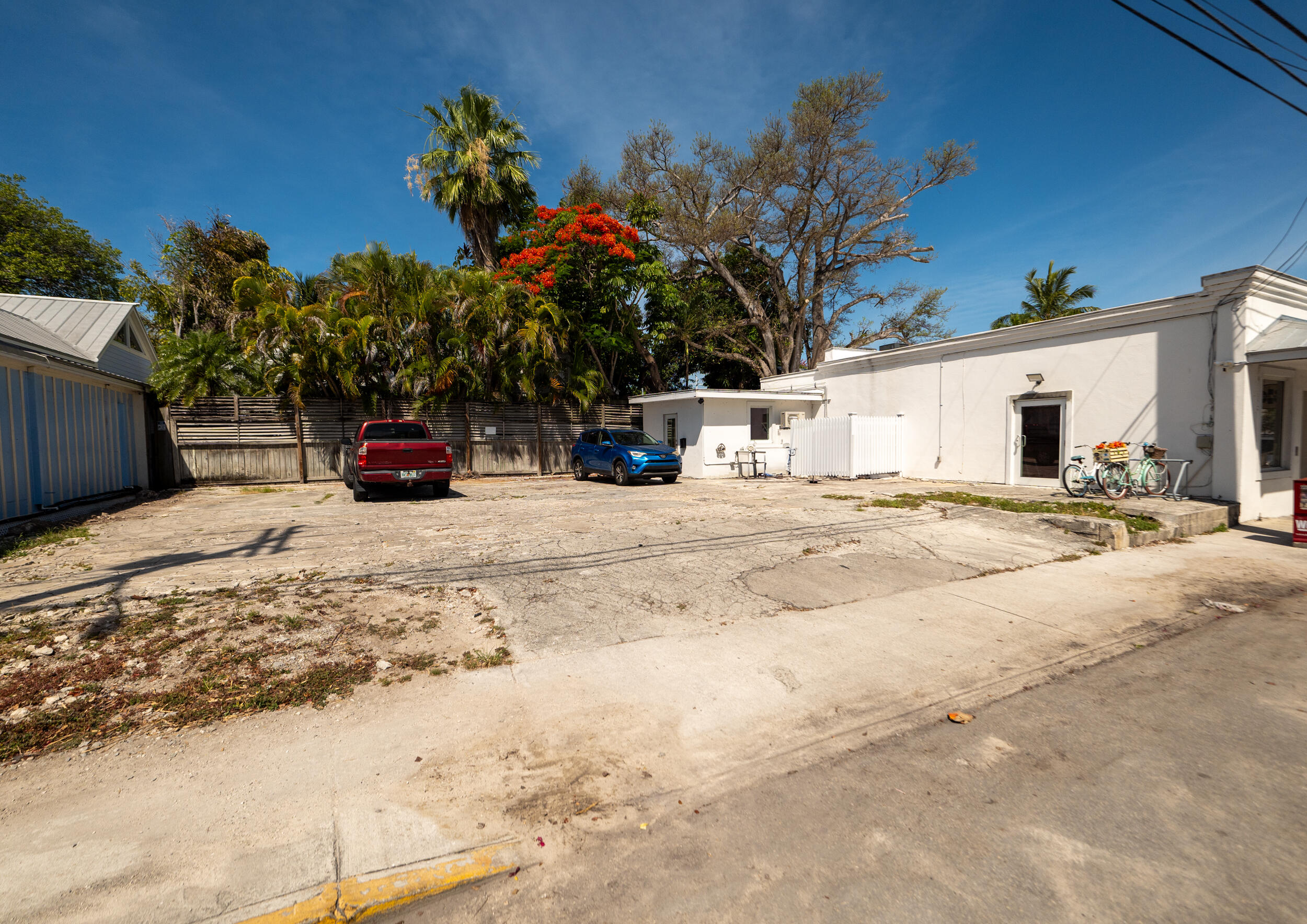 1206 White Street Property Photo 7