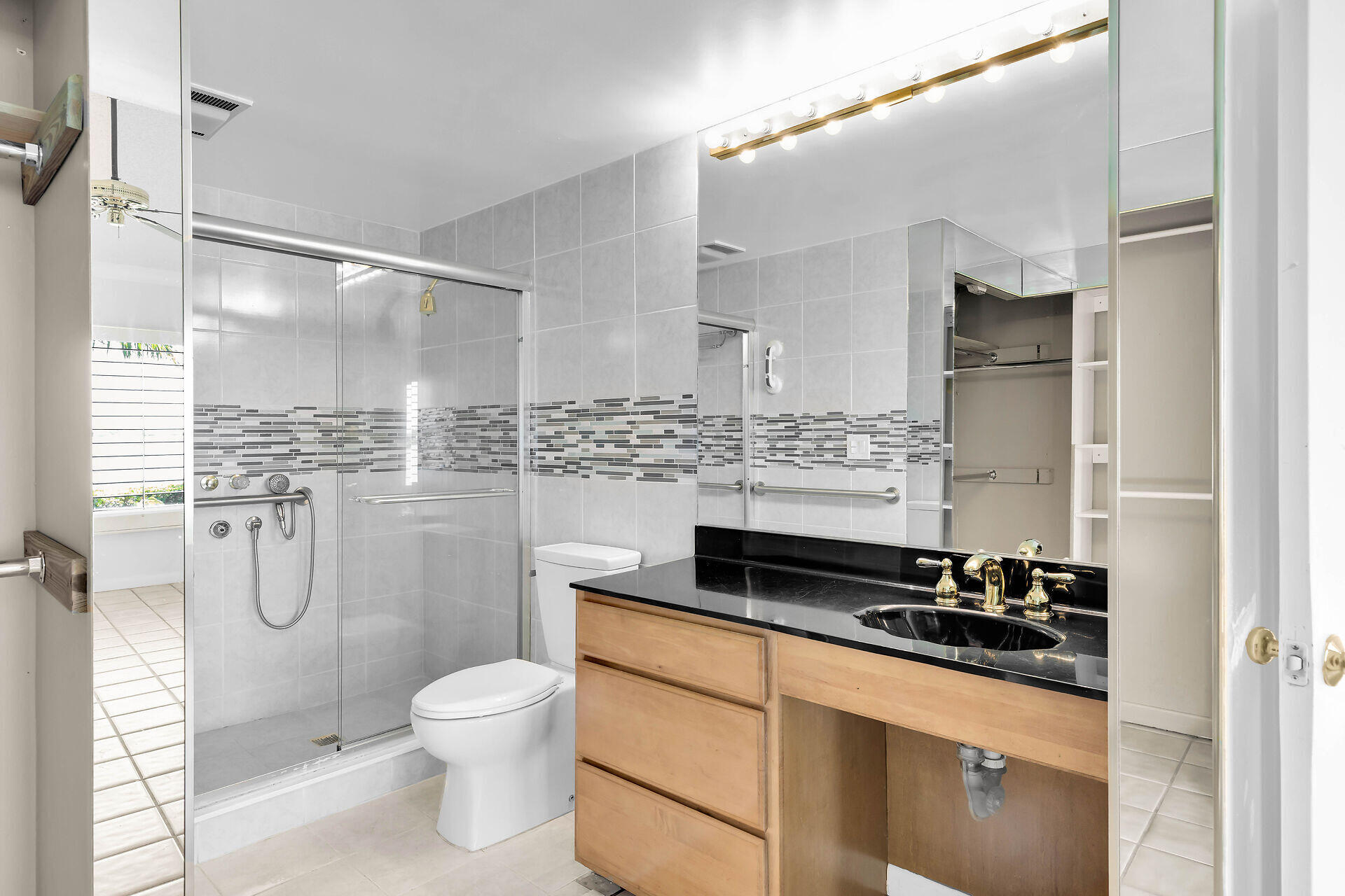 28 Jade Drive 1 Property Photo 23