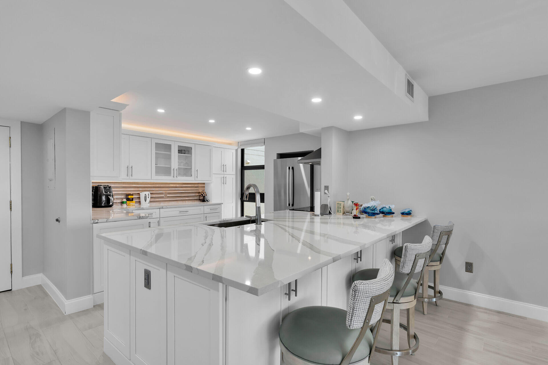 8401 Gulf Of Mexico Boulevard #401 Property Photo 7