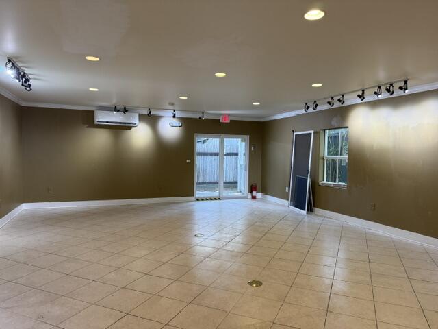 513 Truman Avenue Property Photo 8