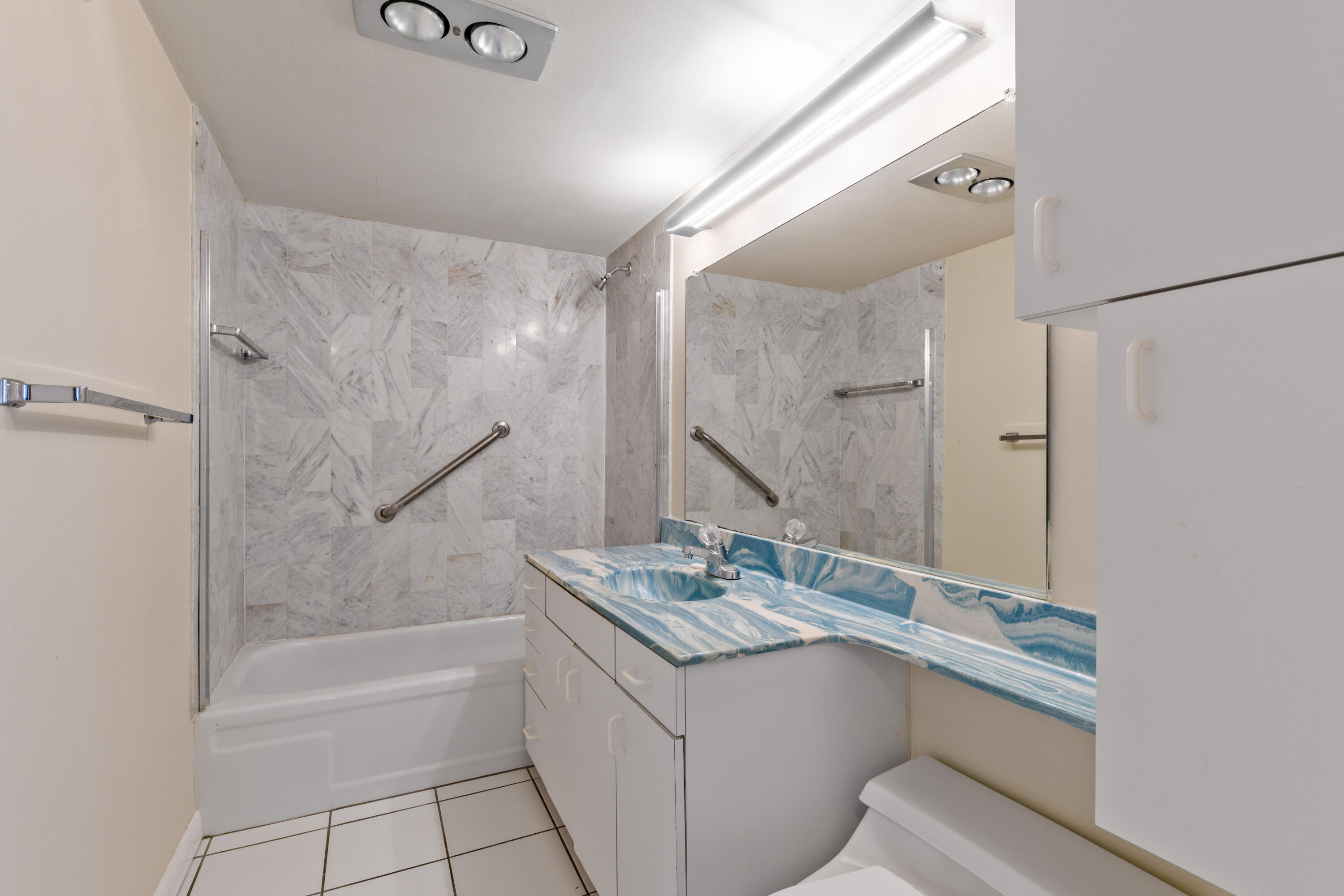 2000 Coco Plum Drive 106 Property Photo 5