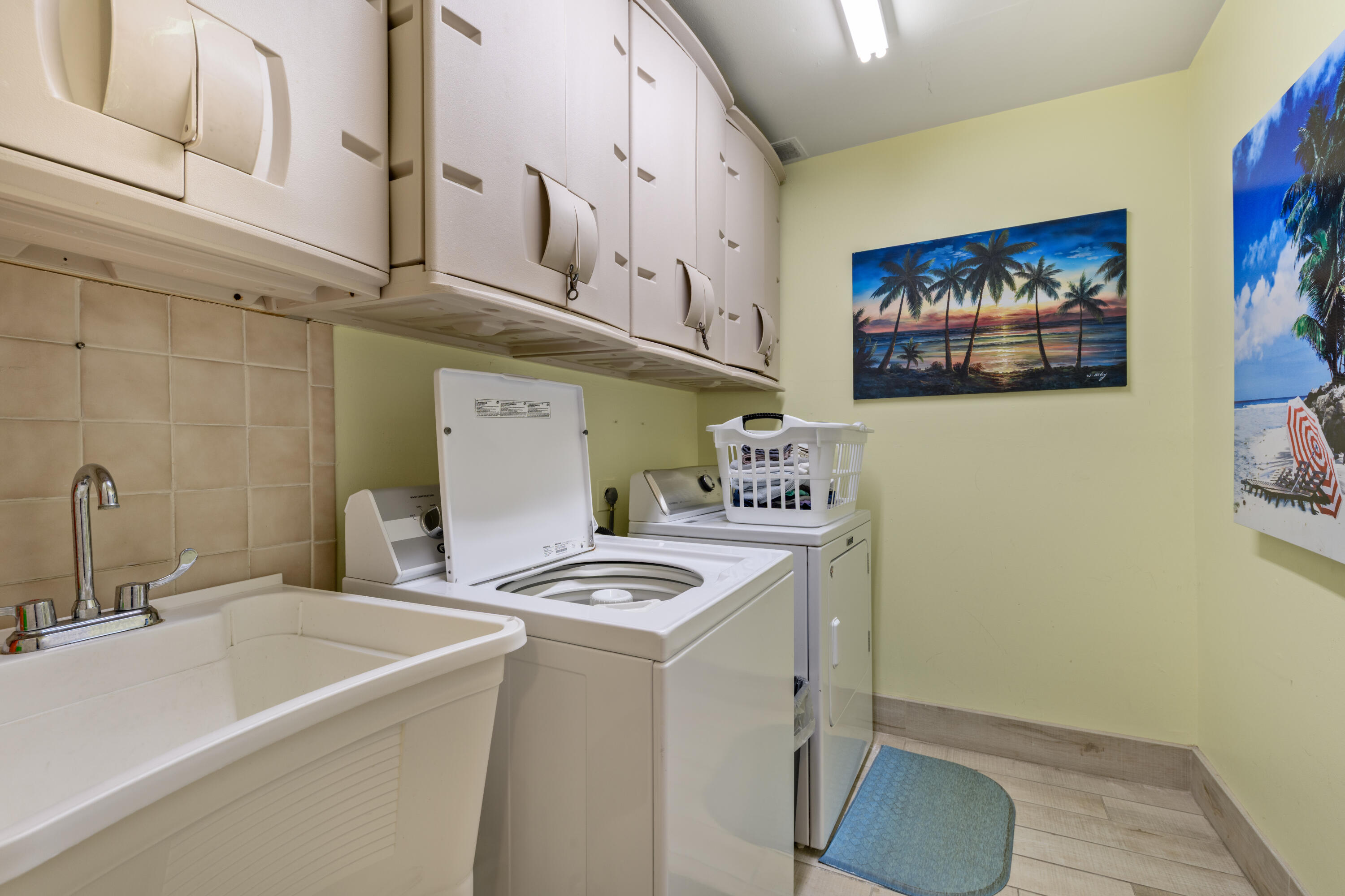2000 Coco Plum Drive 106 Property Photo 26