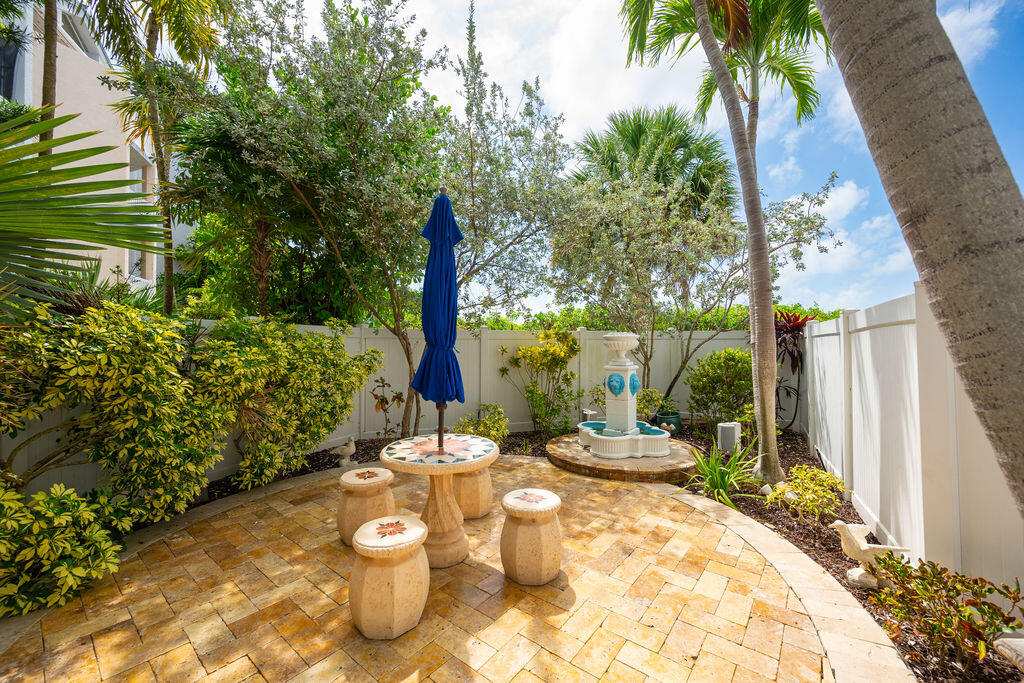 33 Seaside S Court Property Photo 6