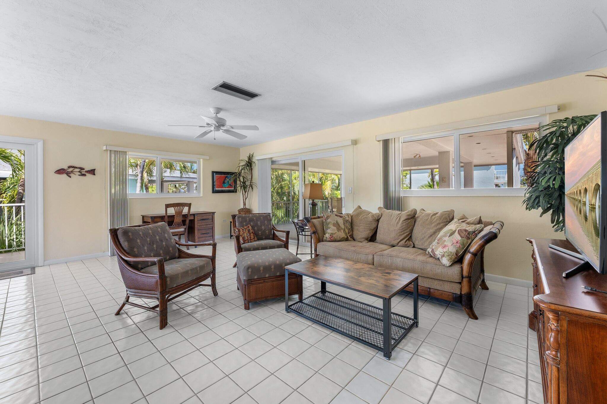 219 Schooner Lane Property Photo 4
