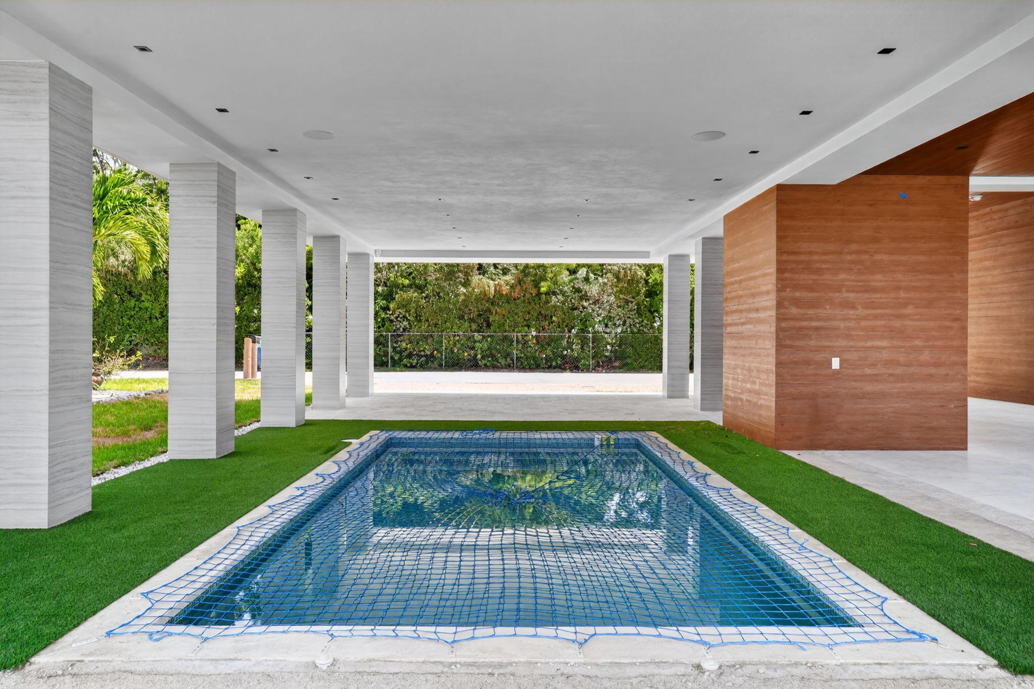 108 Coral Way Property Photo 5