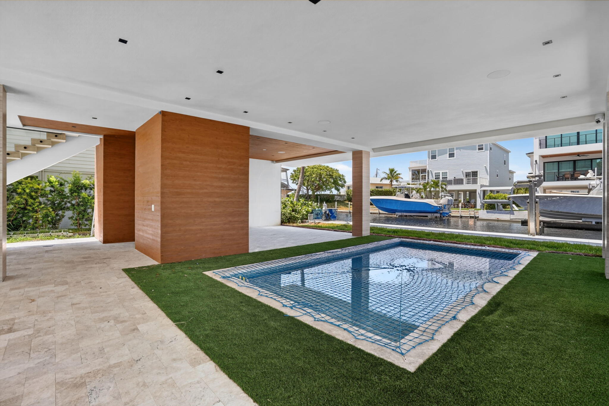 108 Coral Way Property Photo 6
