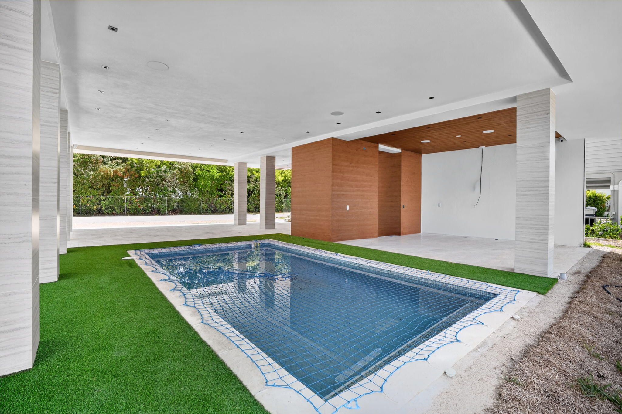 108 Coral Way Property Photo 7