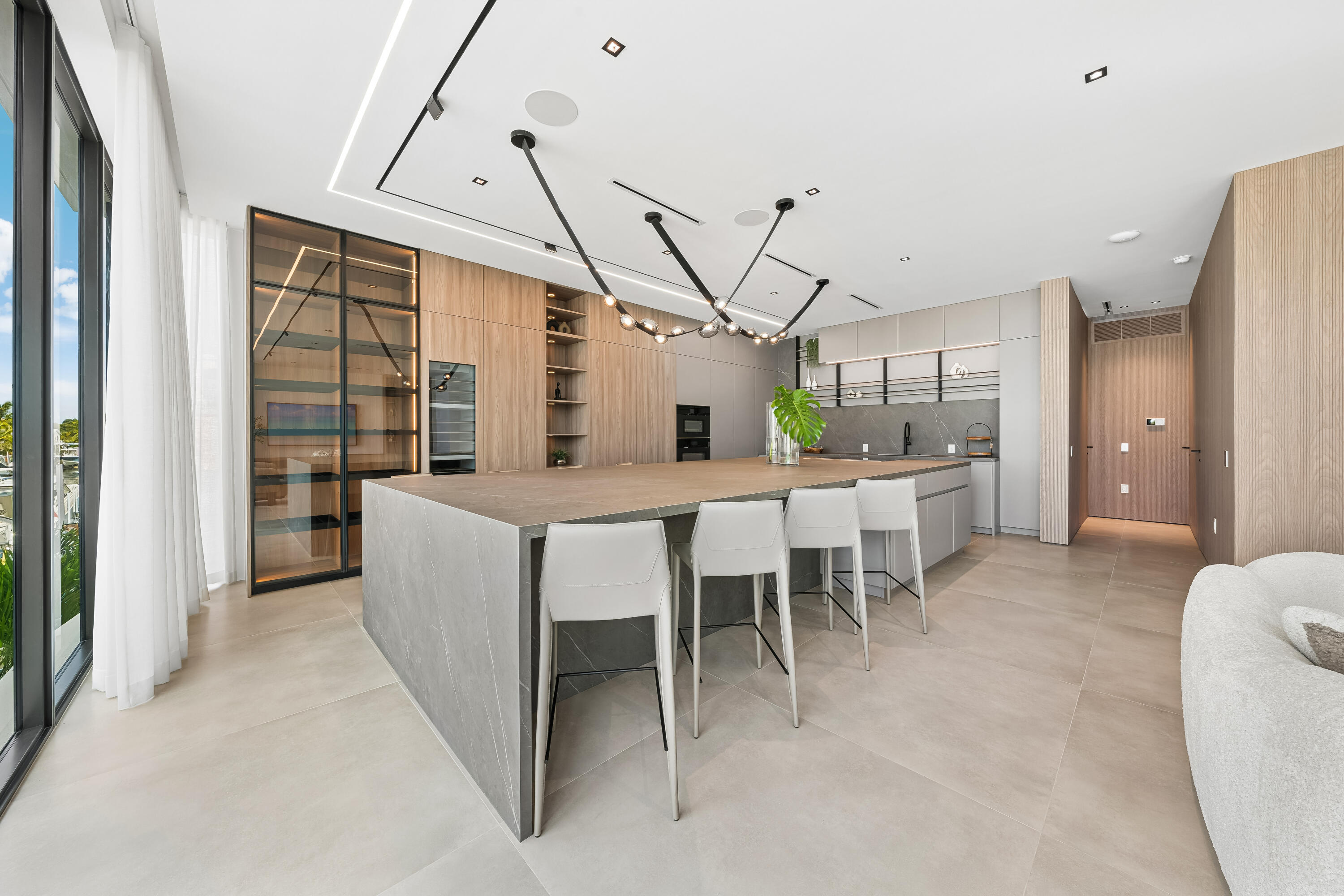 108 Coral Way Property Photo 14