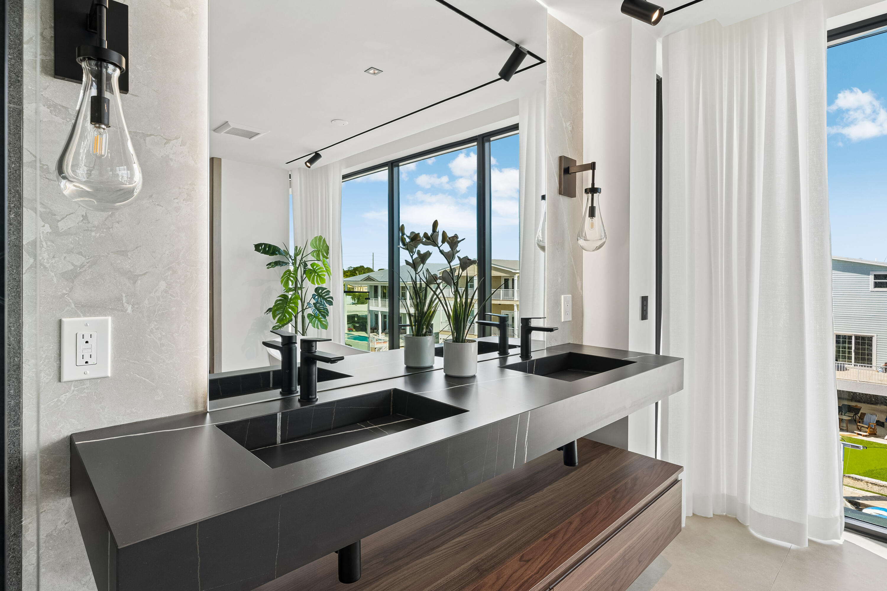 108 Coral Way Property Photo 30