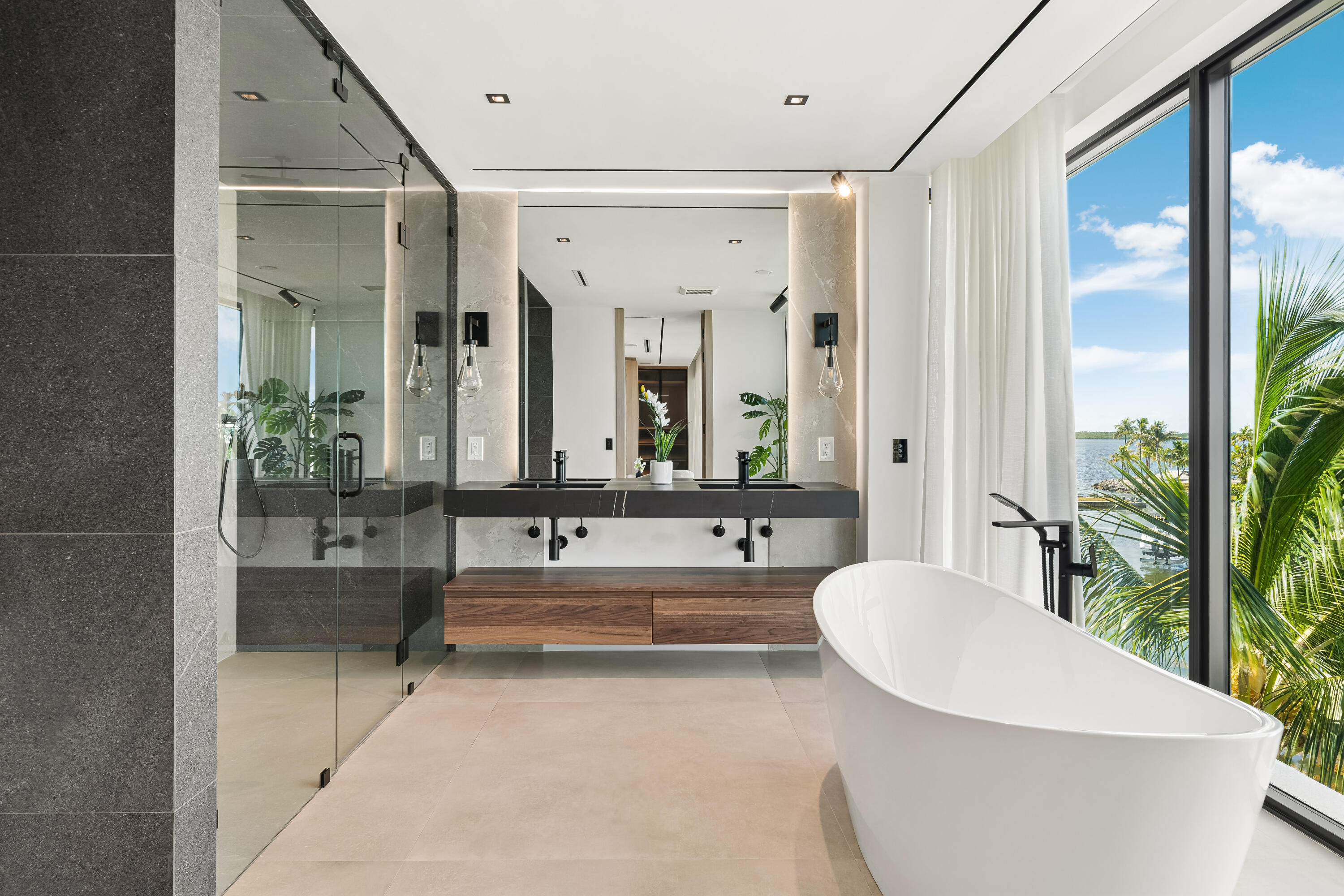 108 Coral Way Property Photo 33