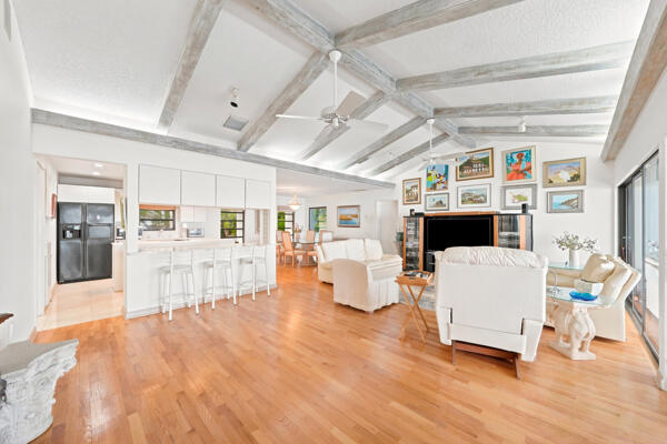 154 Redwing Road Property Photo 8