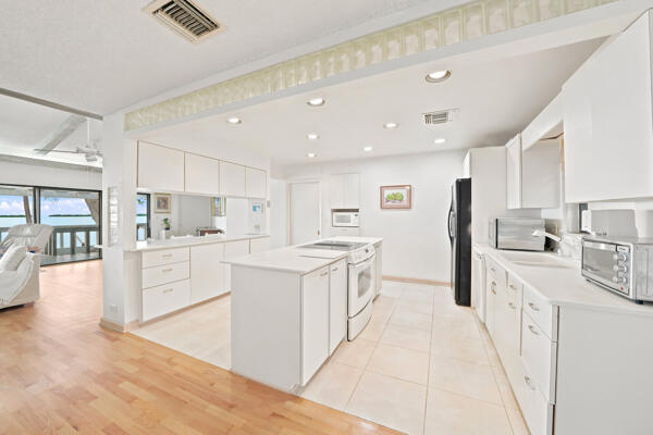 154 Redwing Road Property Photo 10