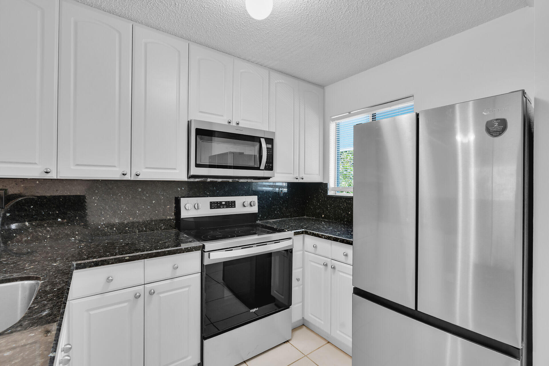 98402 Windward Avenue Property Photo 2