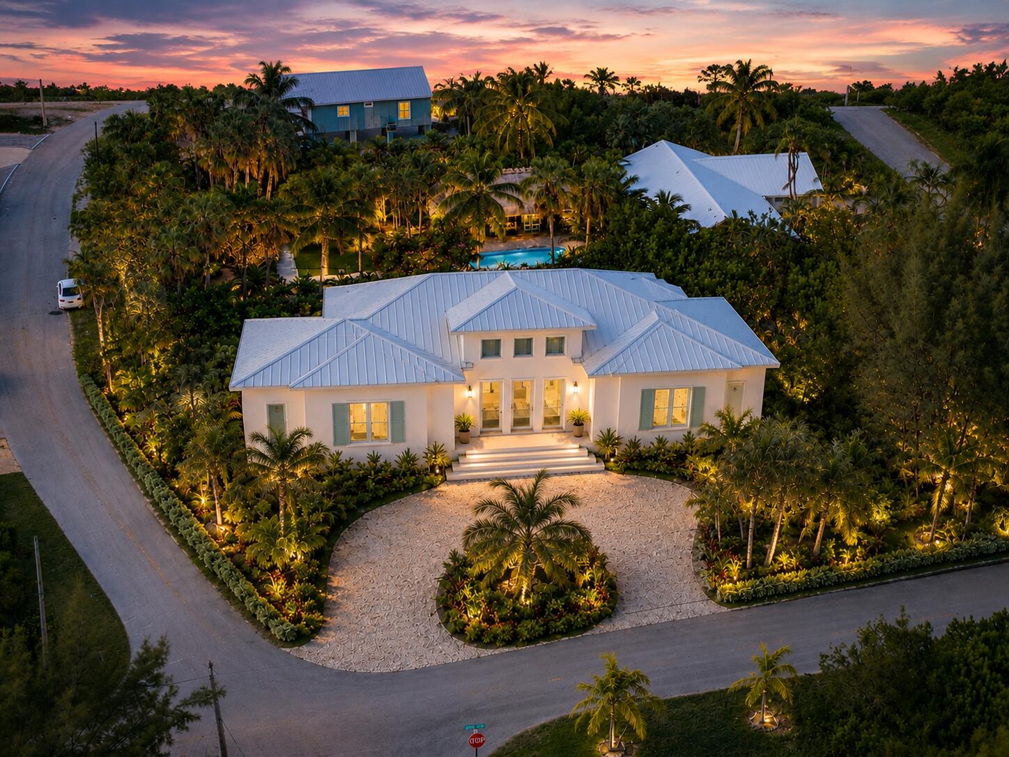 101 S Bahama Drive Property Photo 3