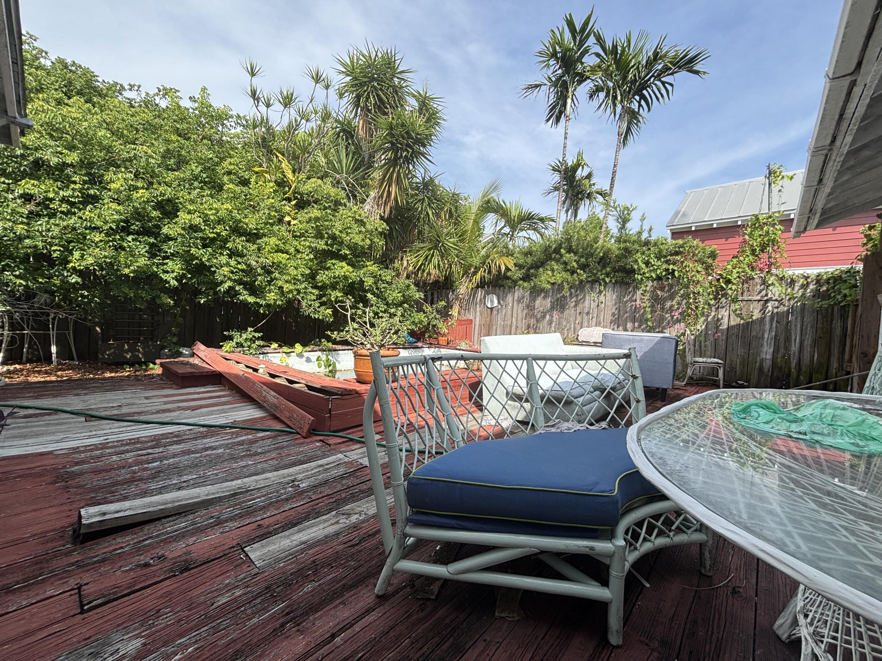 1119 Florida Street Property Photo 9