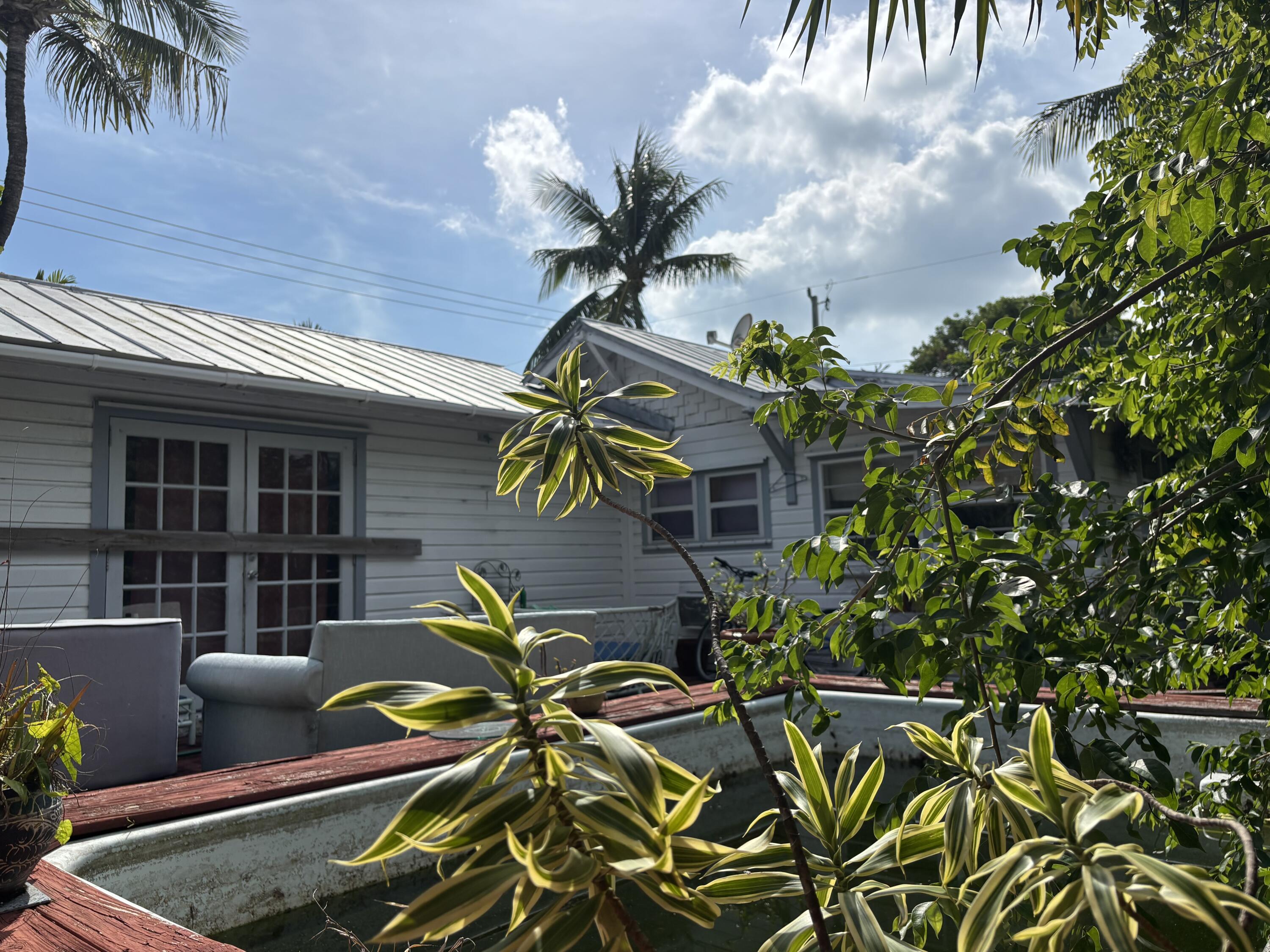 1119 Florida Street Property Photo 10