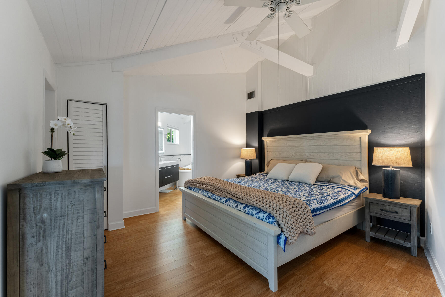 321 Tollgate Shores Drive Property Photo 16
