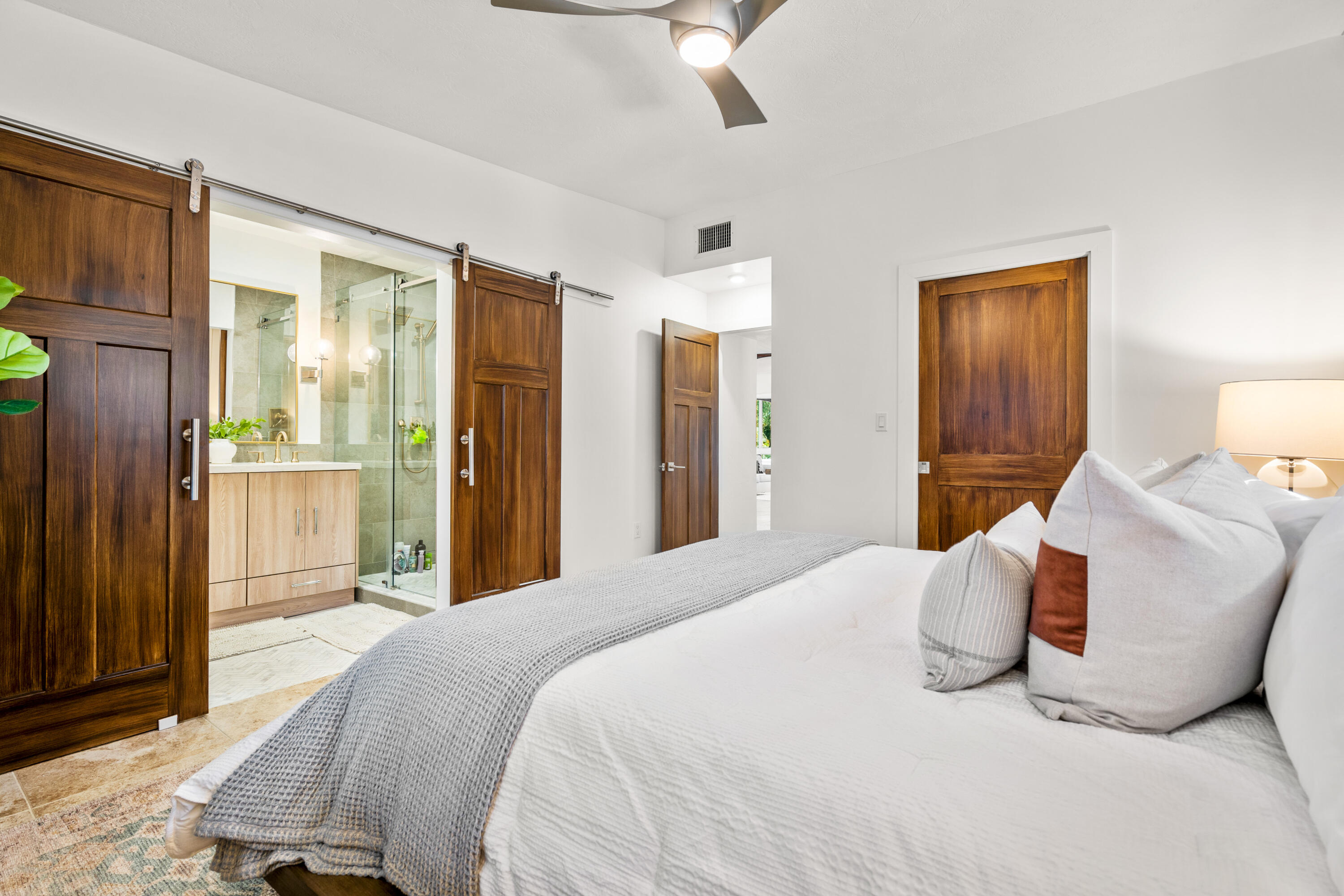 280 S Coconut Palm Boulevard Property Photo 6
