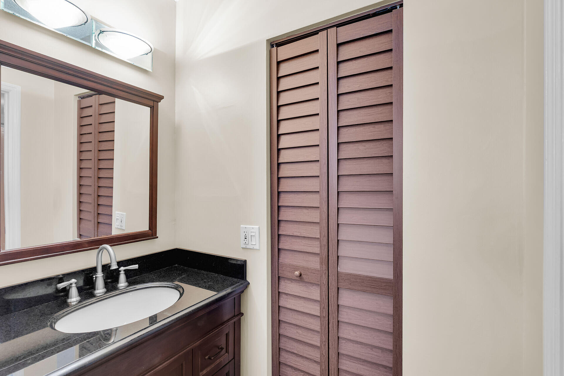 88540 Overseas Highway Apt 304 Property Photo 17