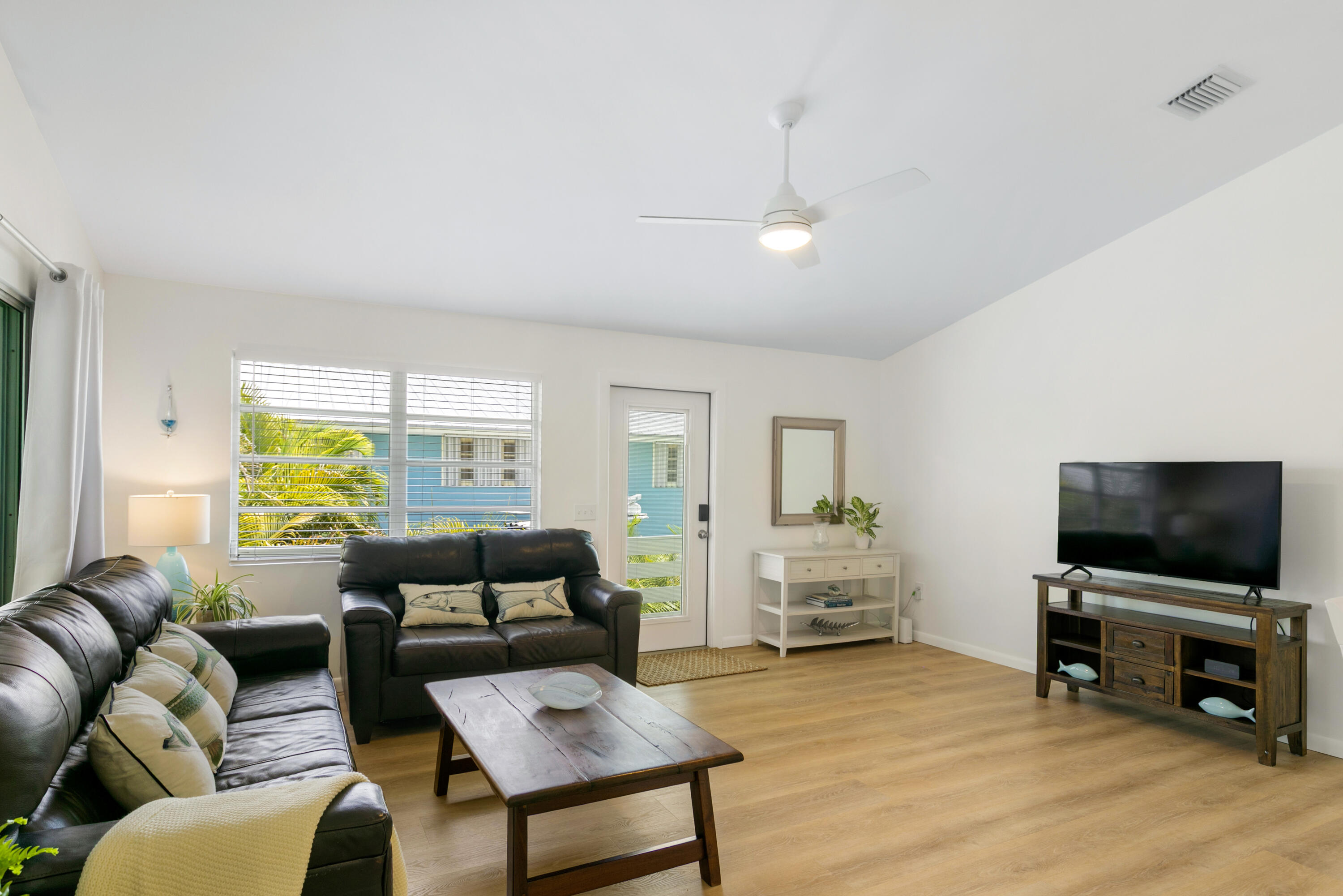 24740 Park Drive Property Photo 9