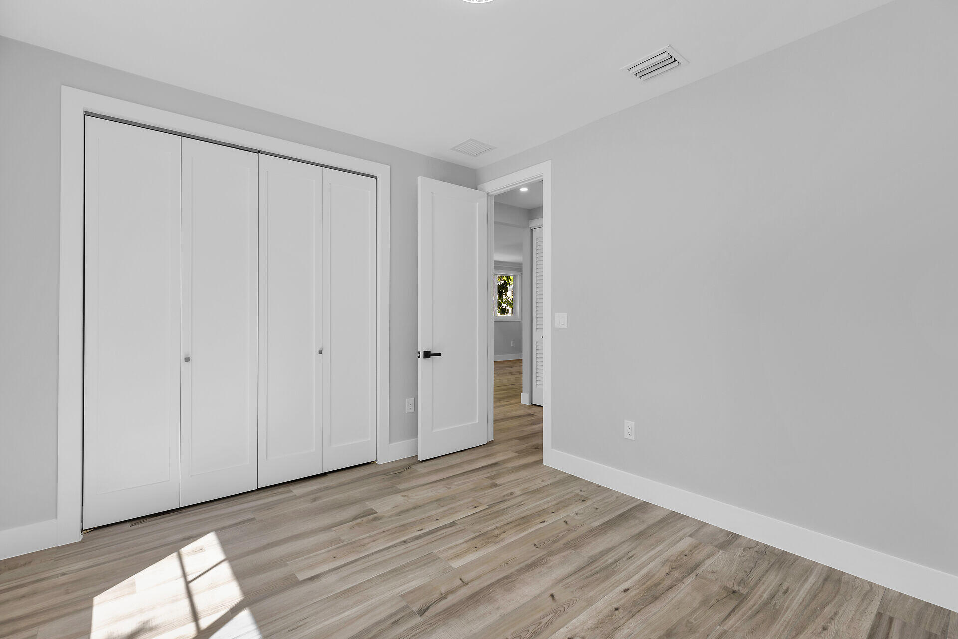 68 Coral Way Property Photo 21