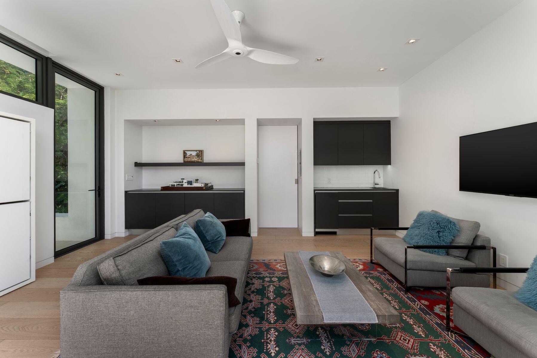 19 Avacado Street Property Photo 109