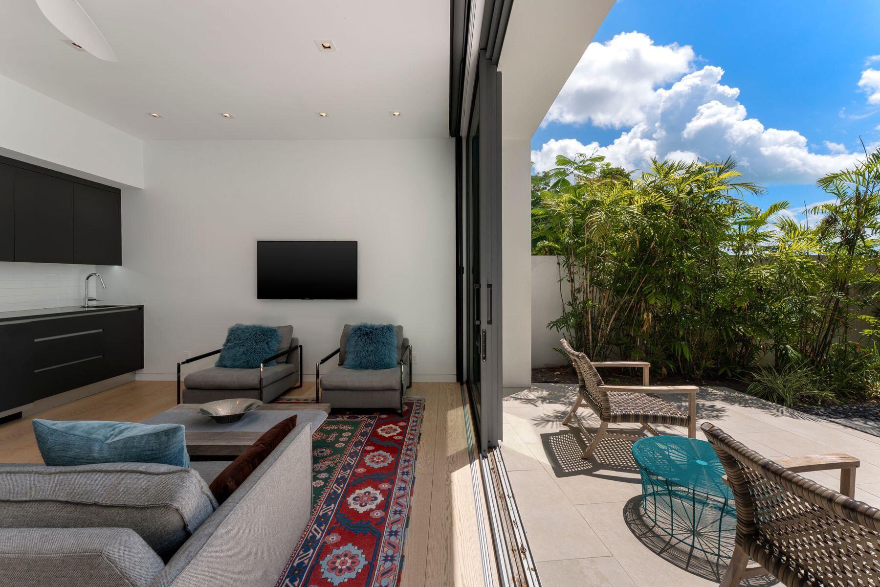 19 Avacado Street Property Photo 110