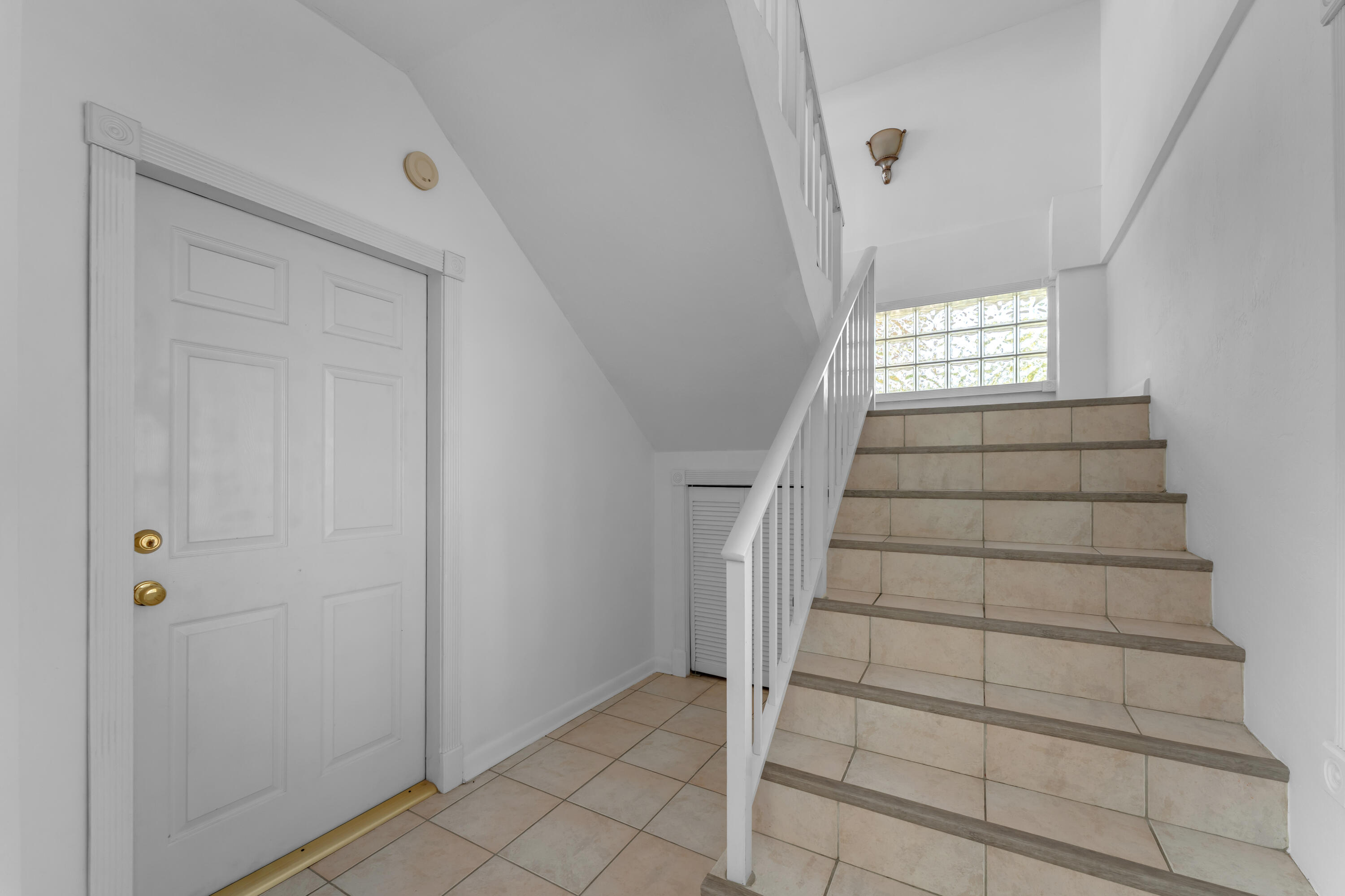 3 Stillwright Way Property Photo 4