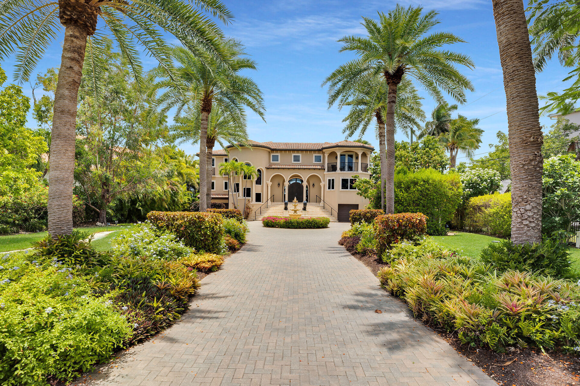 119 Coco Plum Drive Property Photo 4
