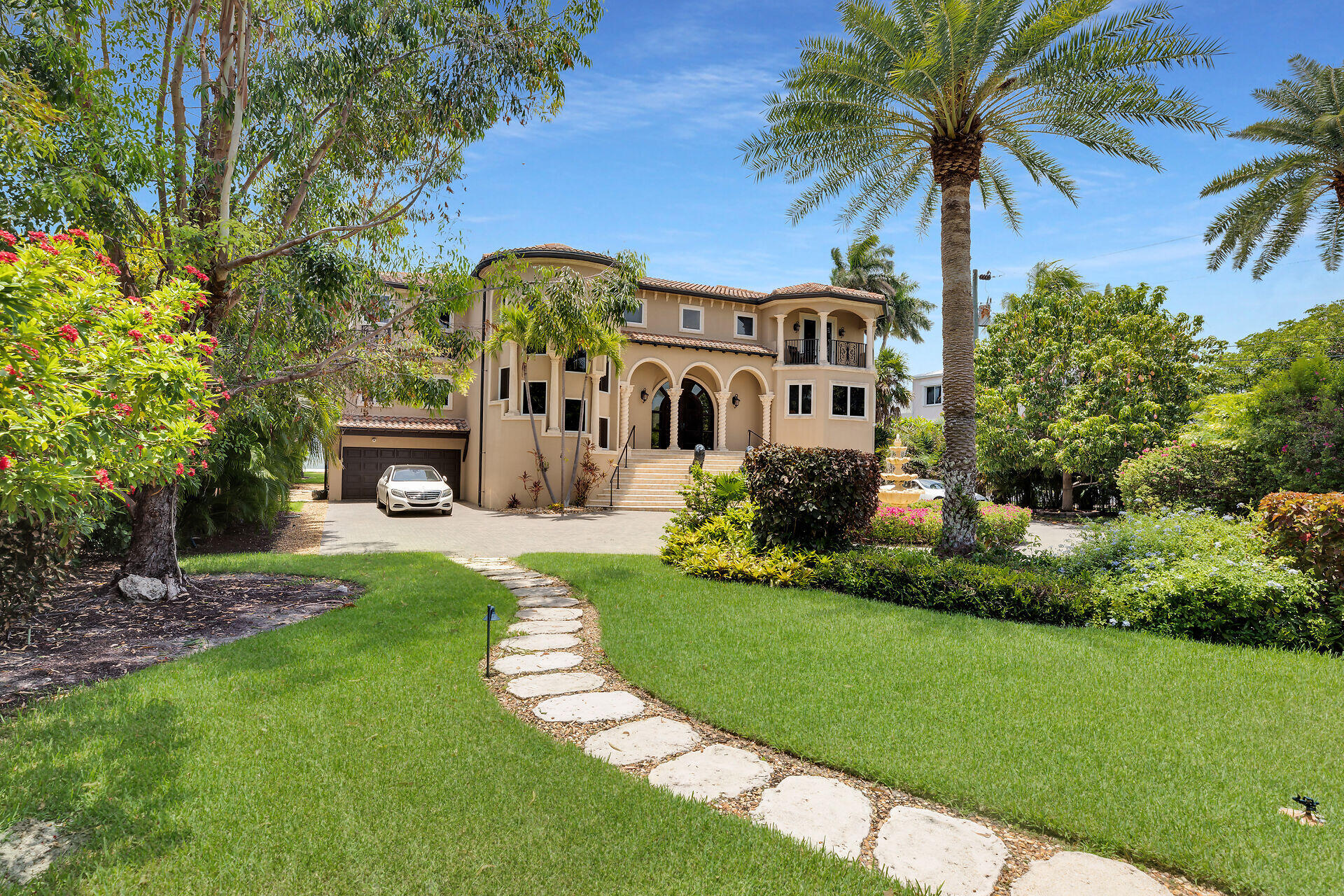 119 Coco Plum Drive Property Photo 6