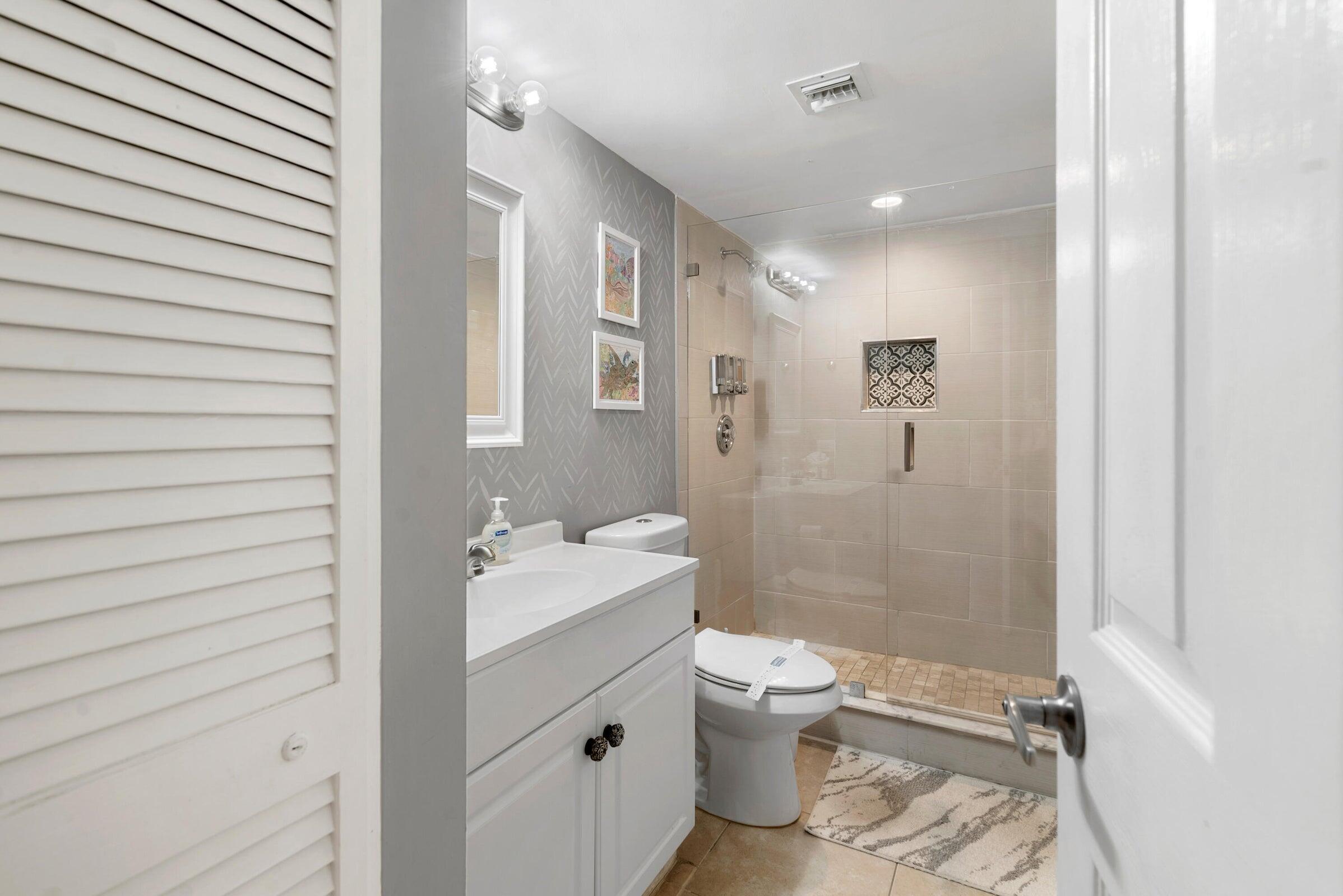 500 Burton Drive 2313 Property Photo 7