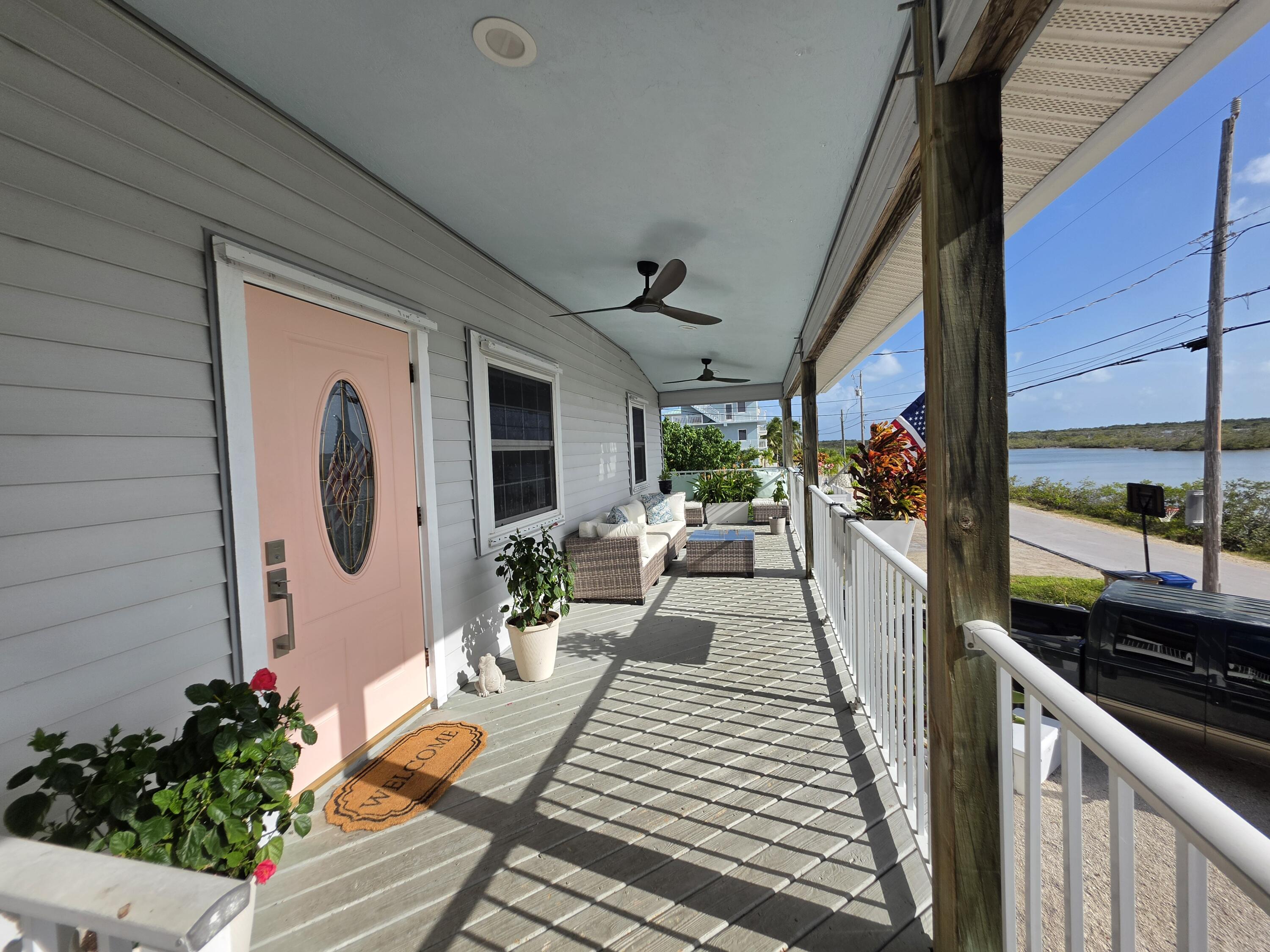 673 Indies Road Property Photo 2