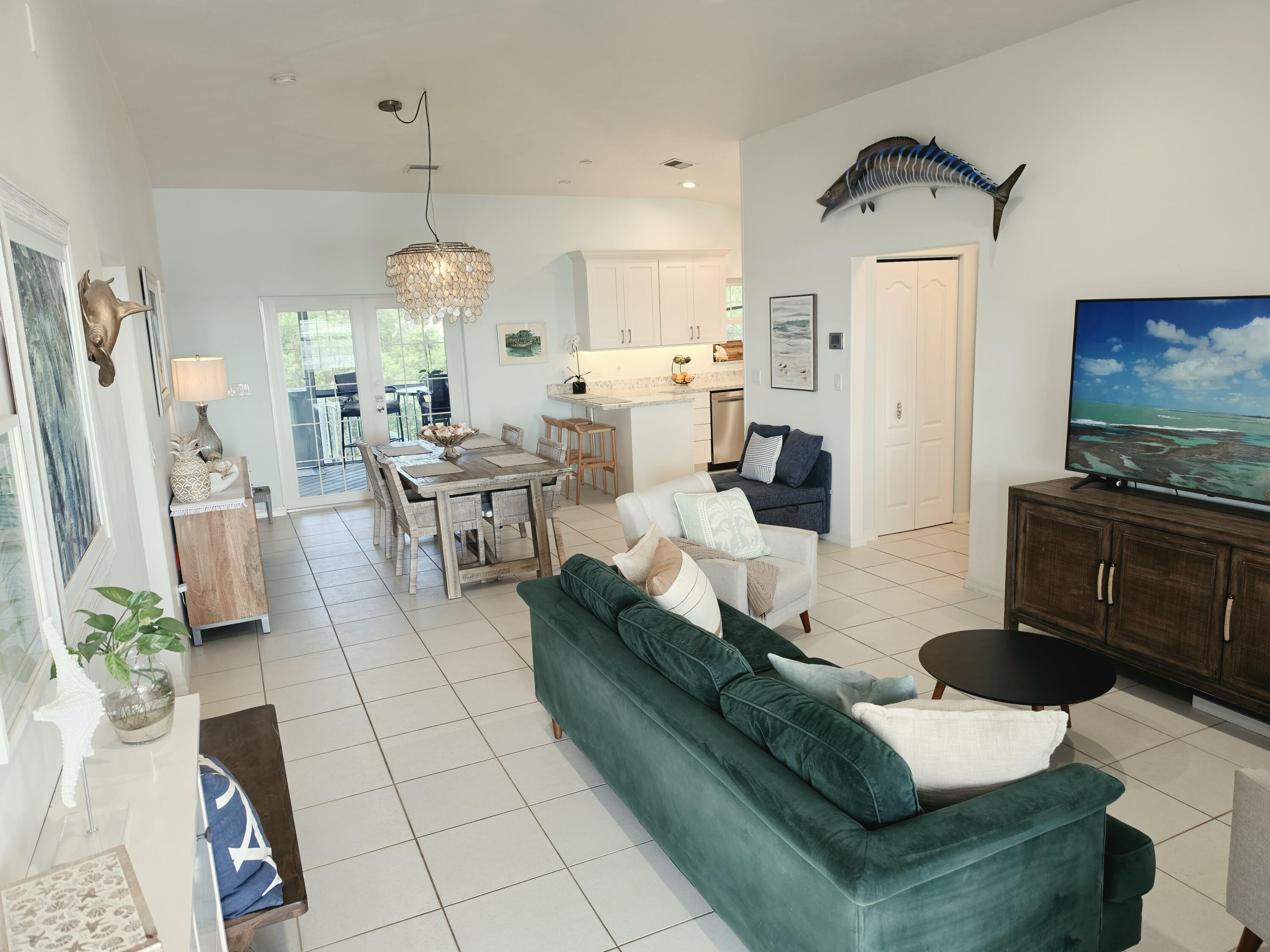 673 Indies Road Property Photo 3