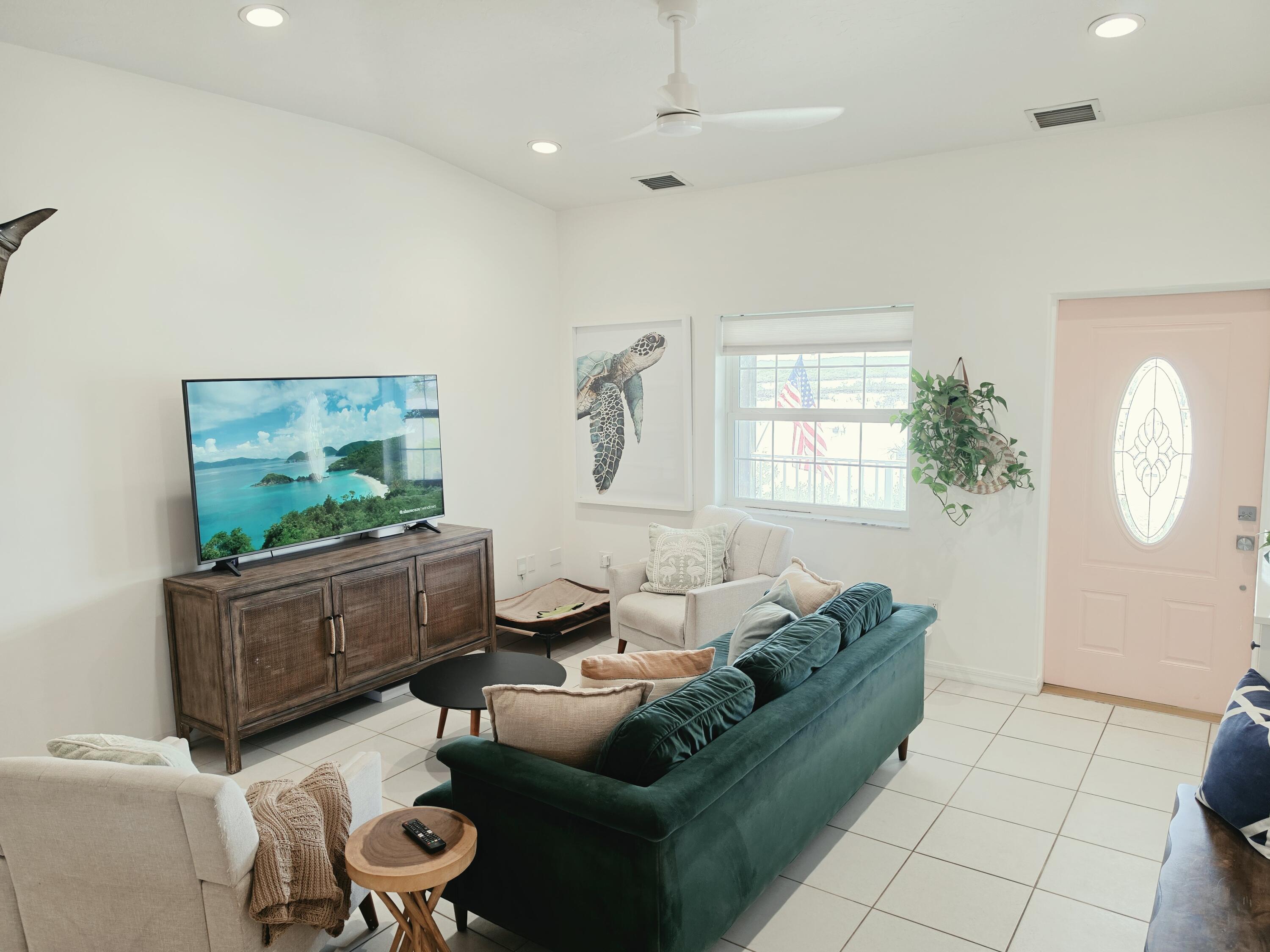 673 Indies Road Property Photo 4