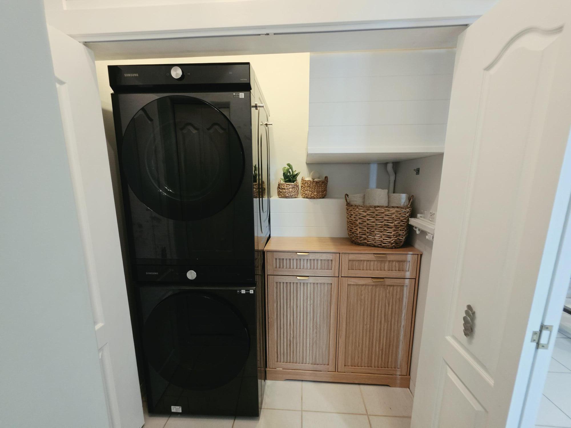 673 Indies Road Property Photo 10