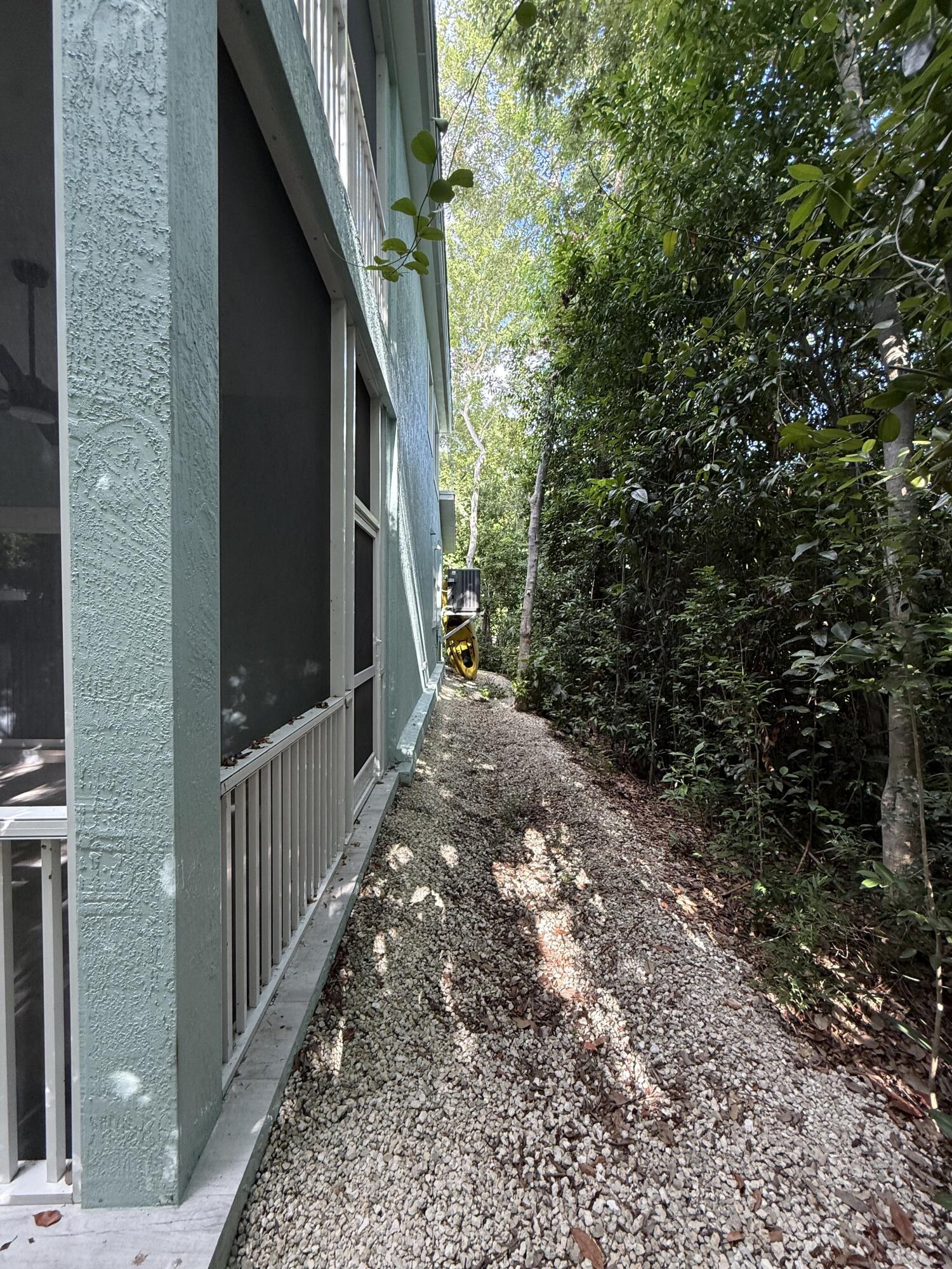 809 Miramar Drive Property Photo 4