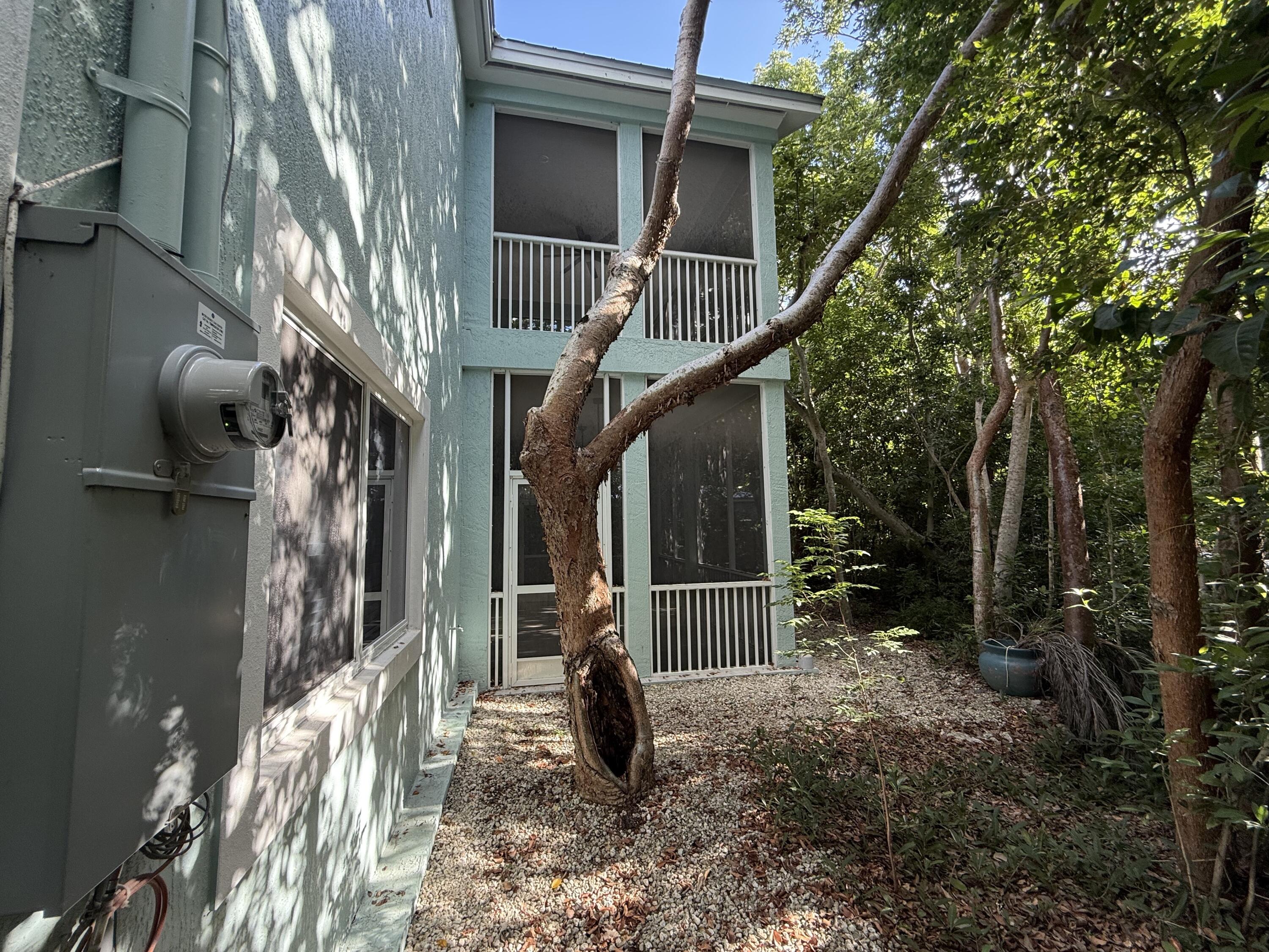 809 Miramar Drive Property Photo 5