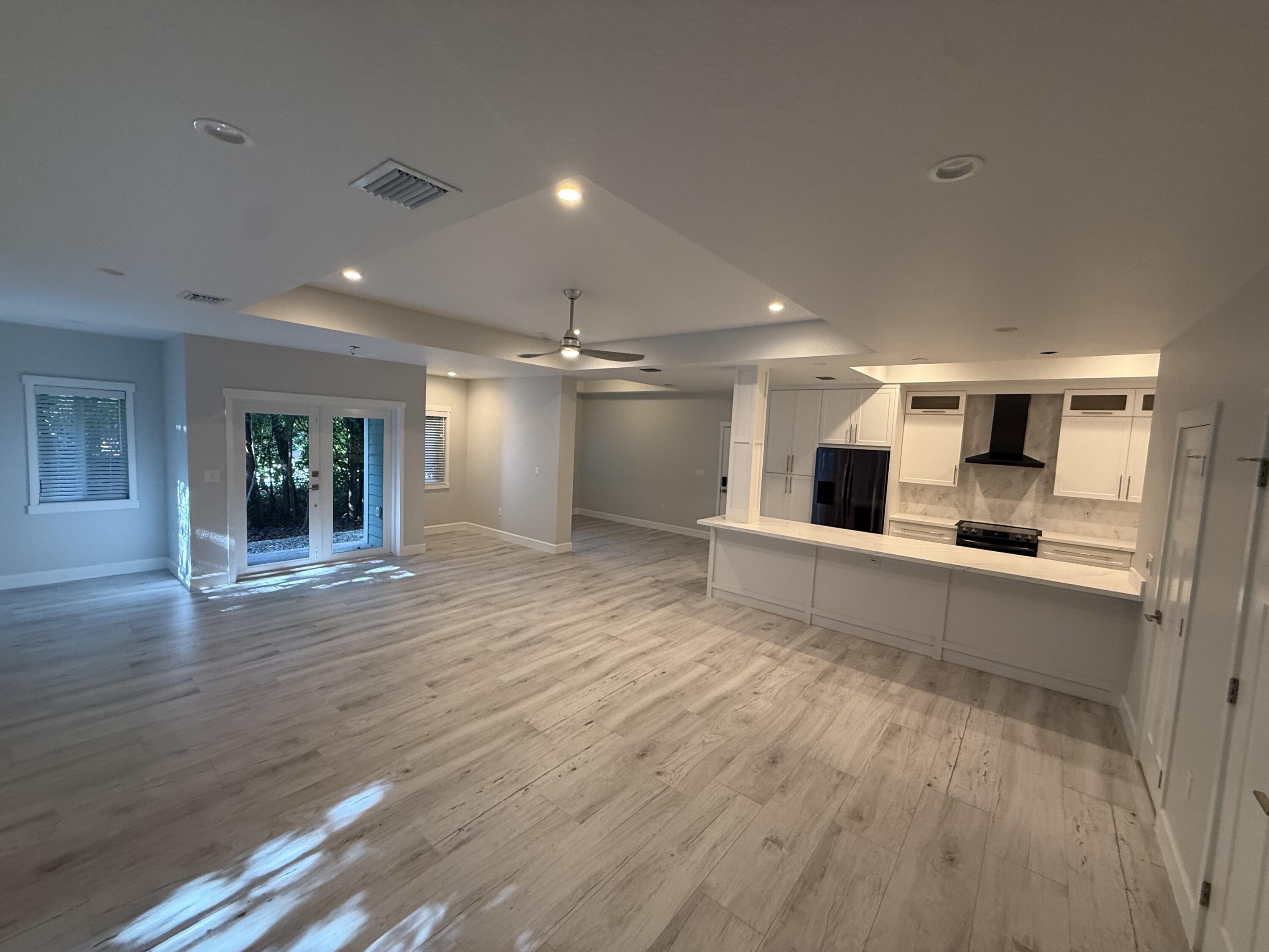 809 Miramar Drive Property Photo 7