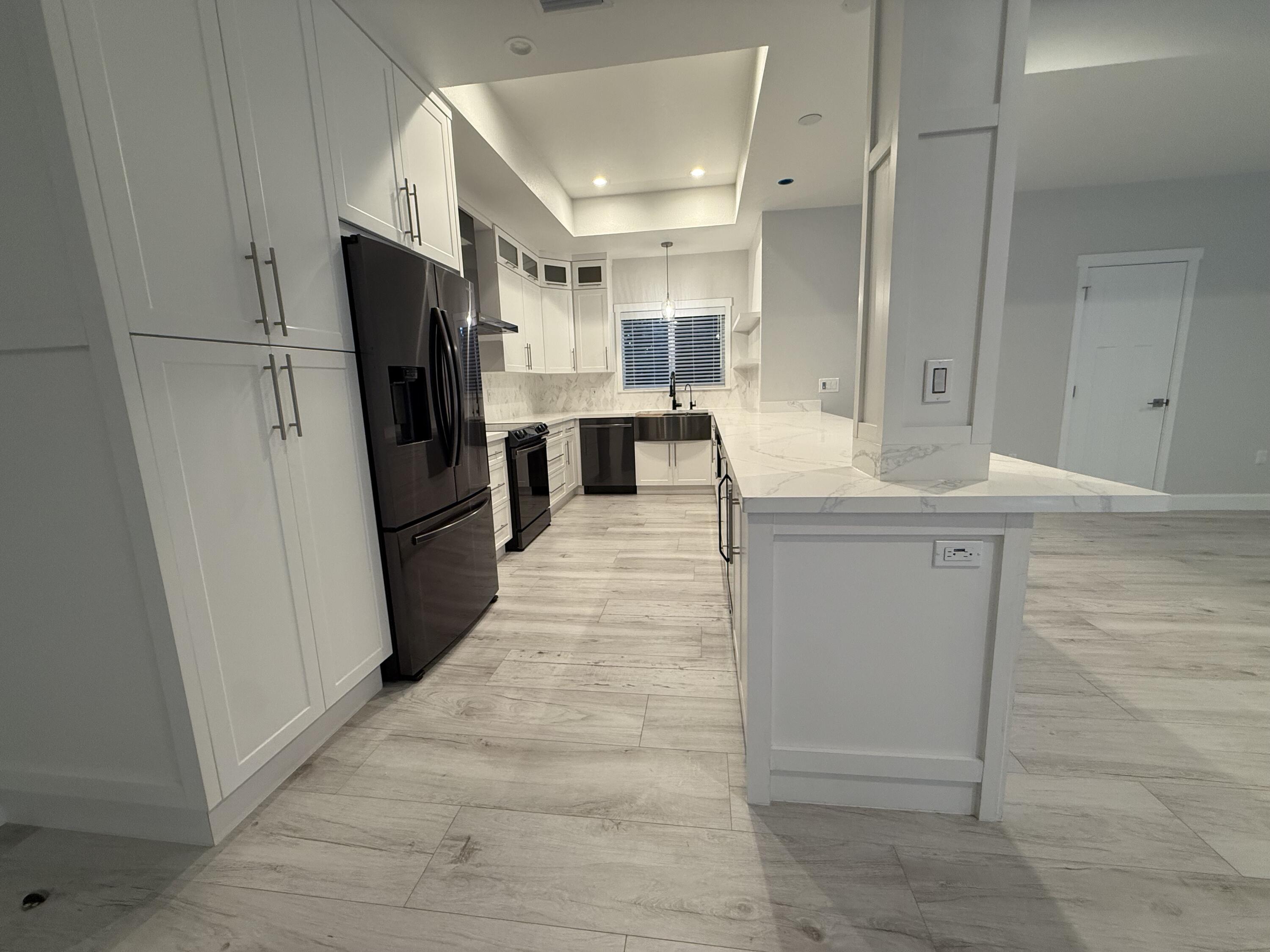809 Miramar Drive Property Photo 8