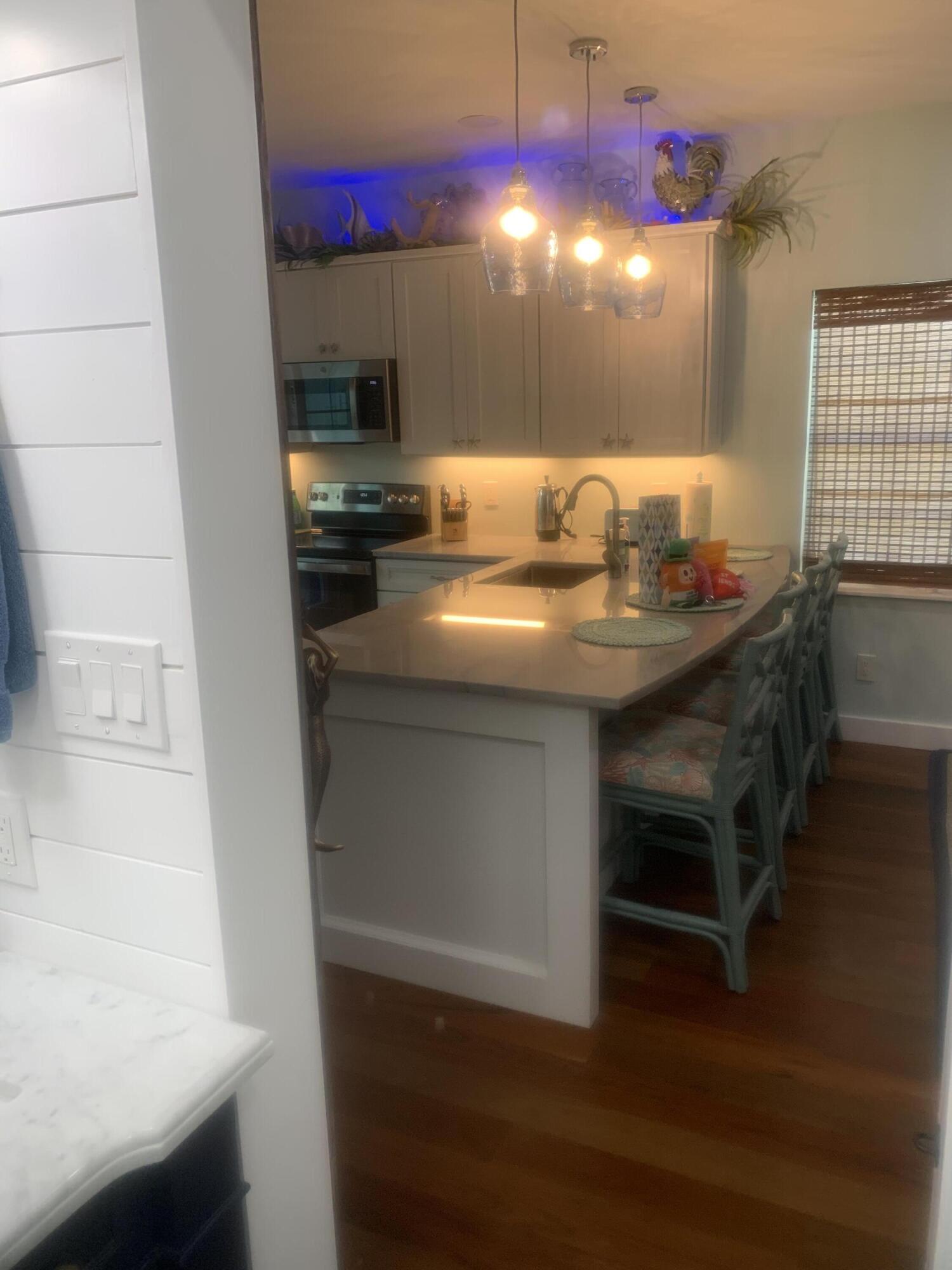 1002 Thomas Street Property Photo 6