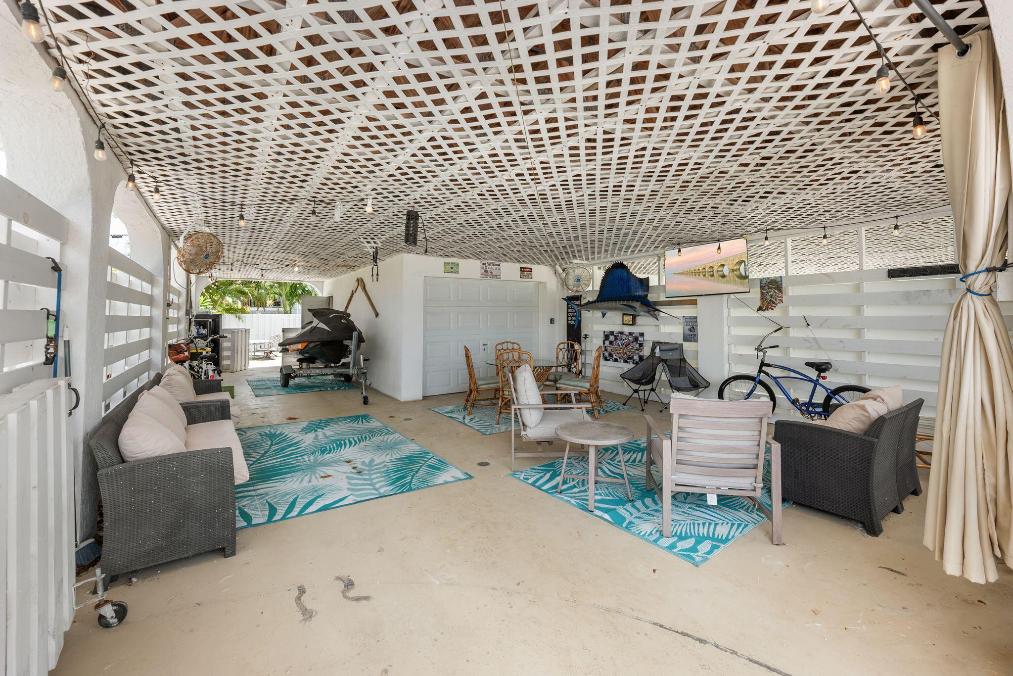 310 3rd Street Property Photo 23
