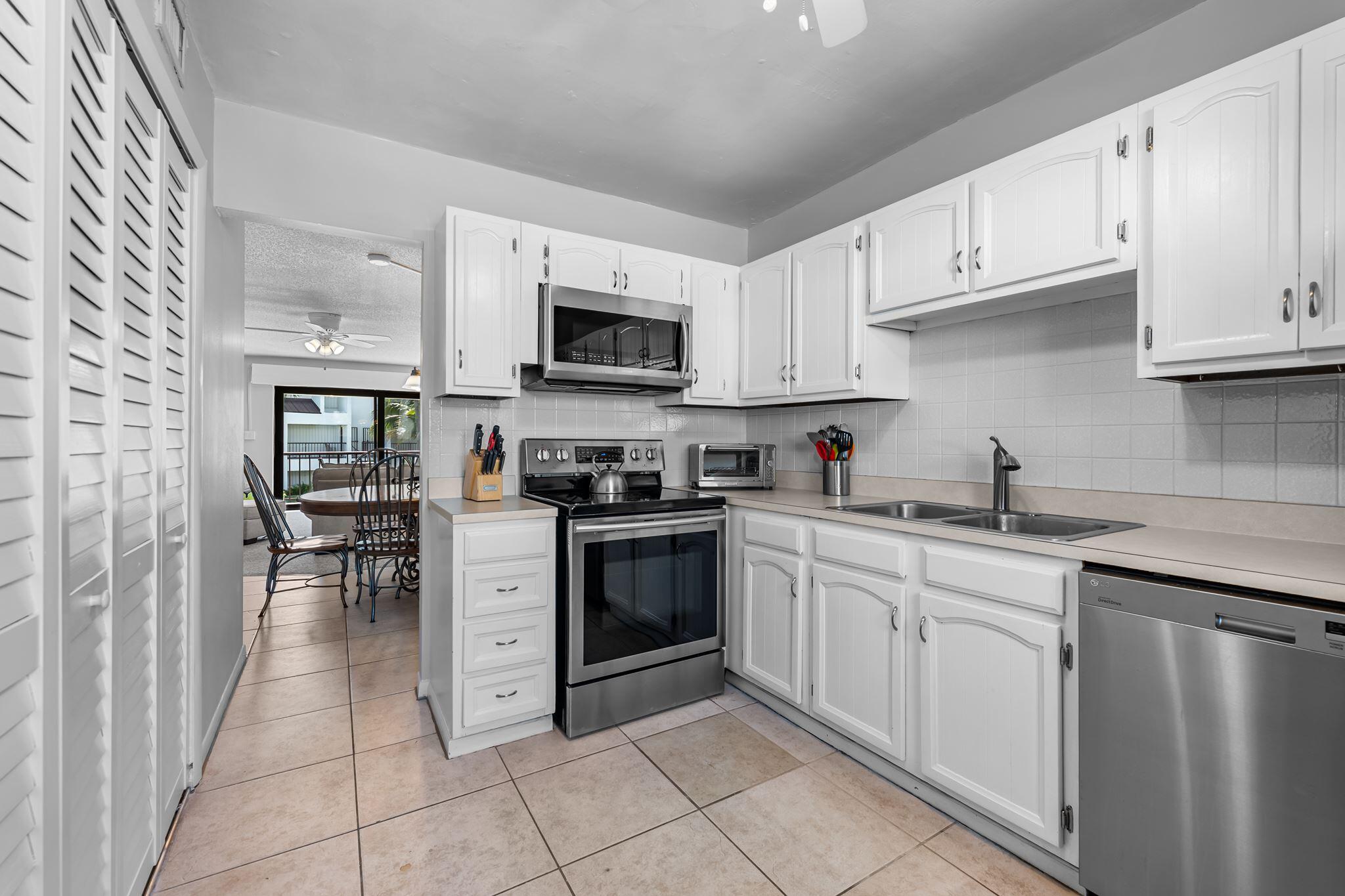 601 W Ocean Drive 312d Property Photo 16