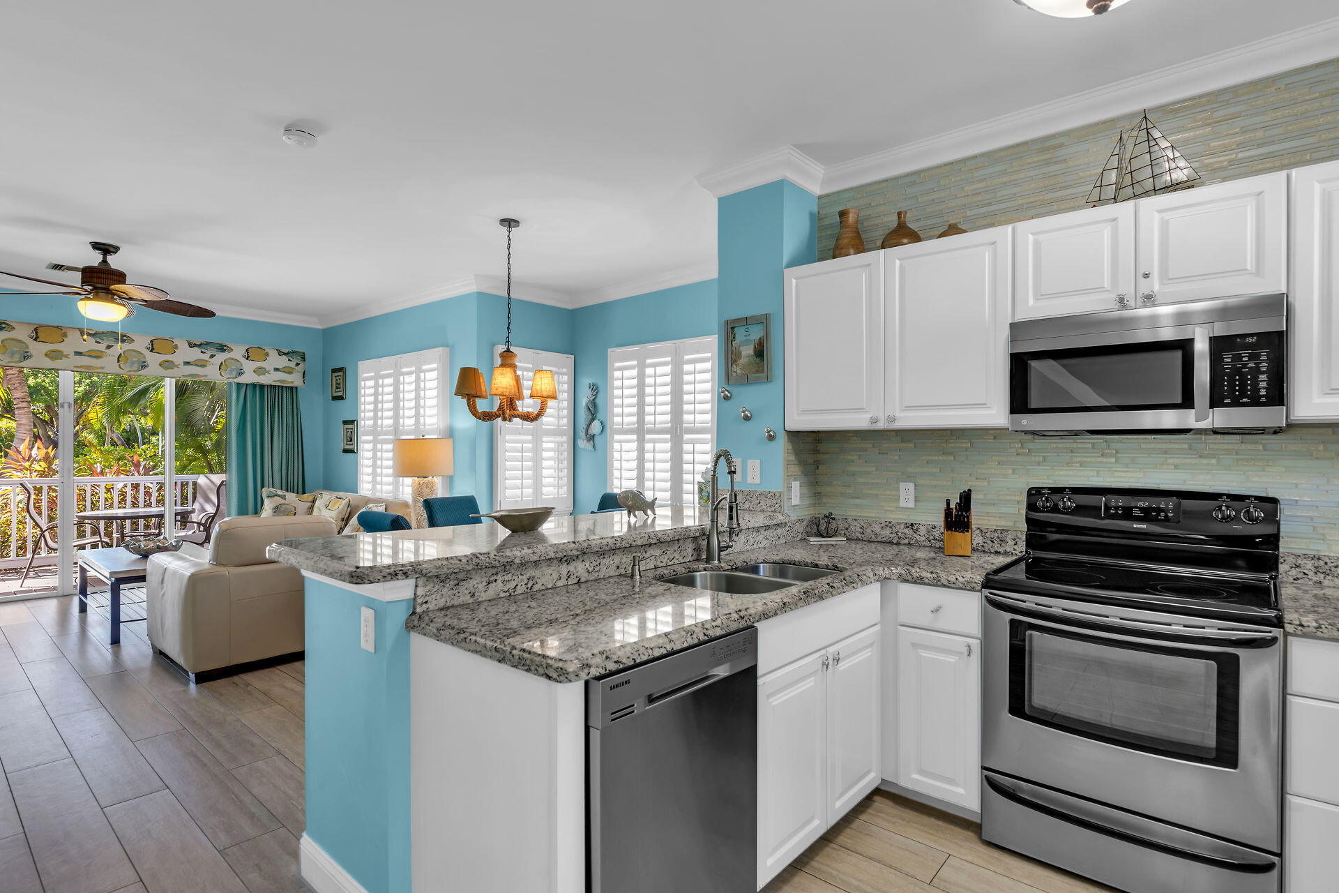 7103 Harbor Village Drive Property Photo 3