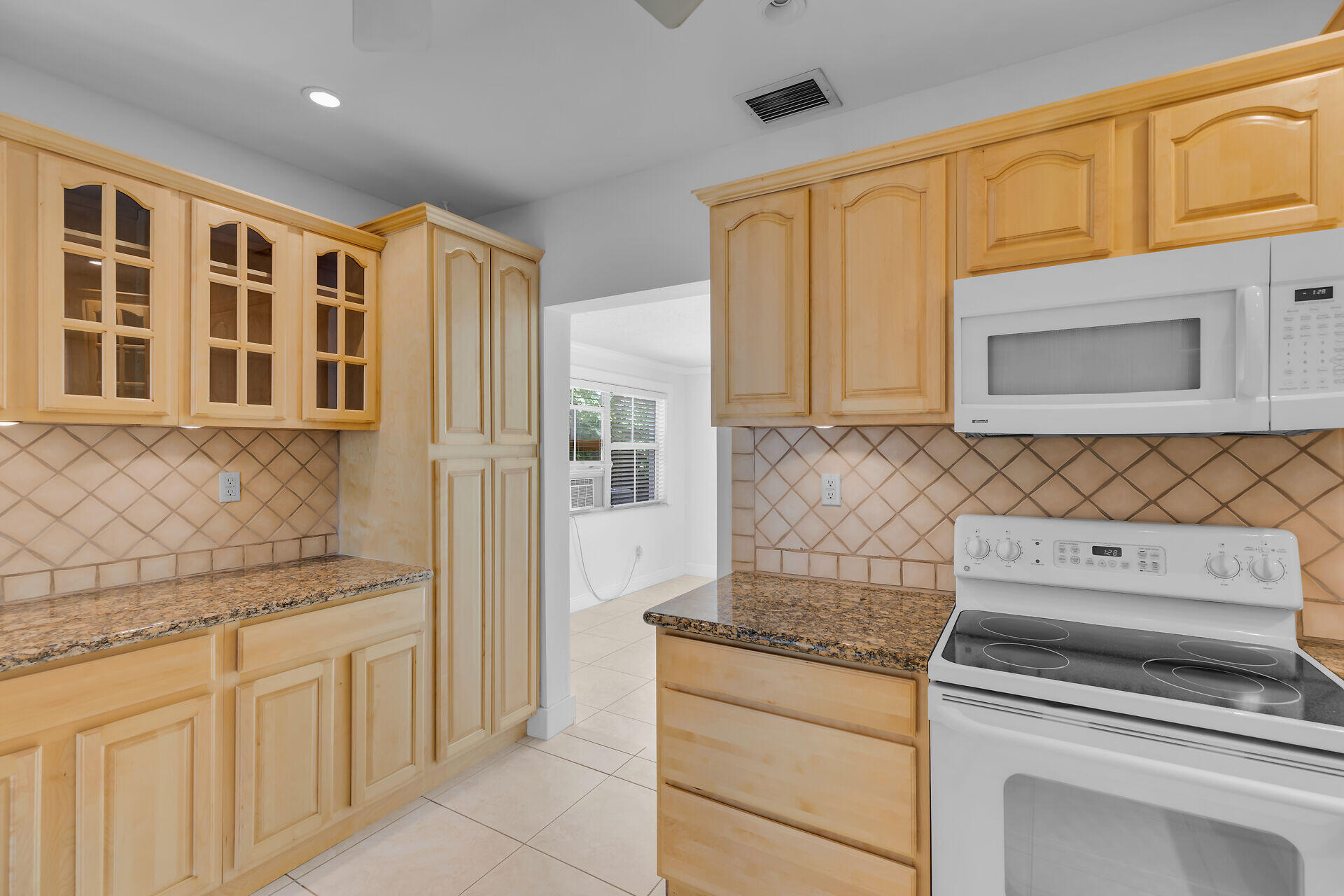 1708 South Street Property Photo 17