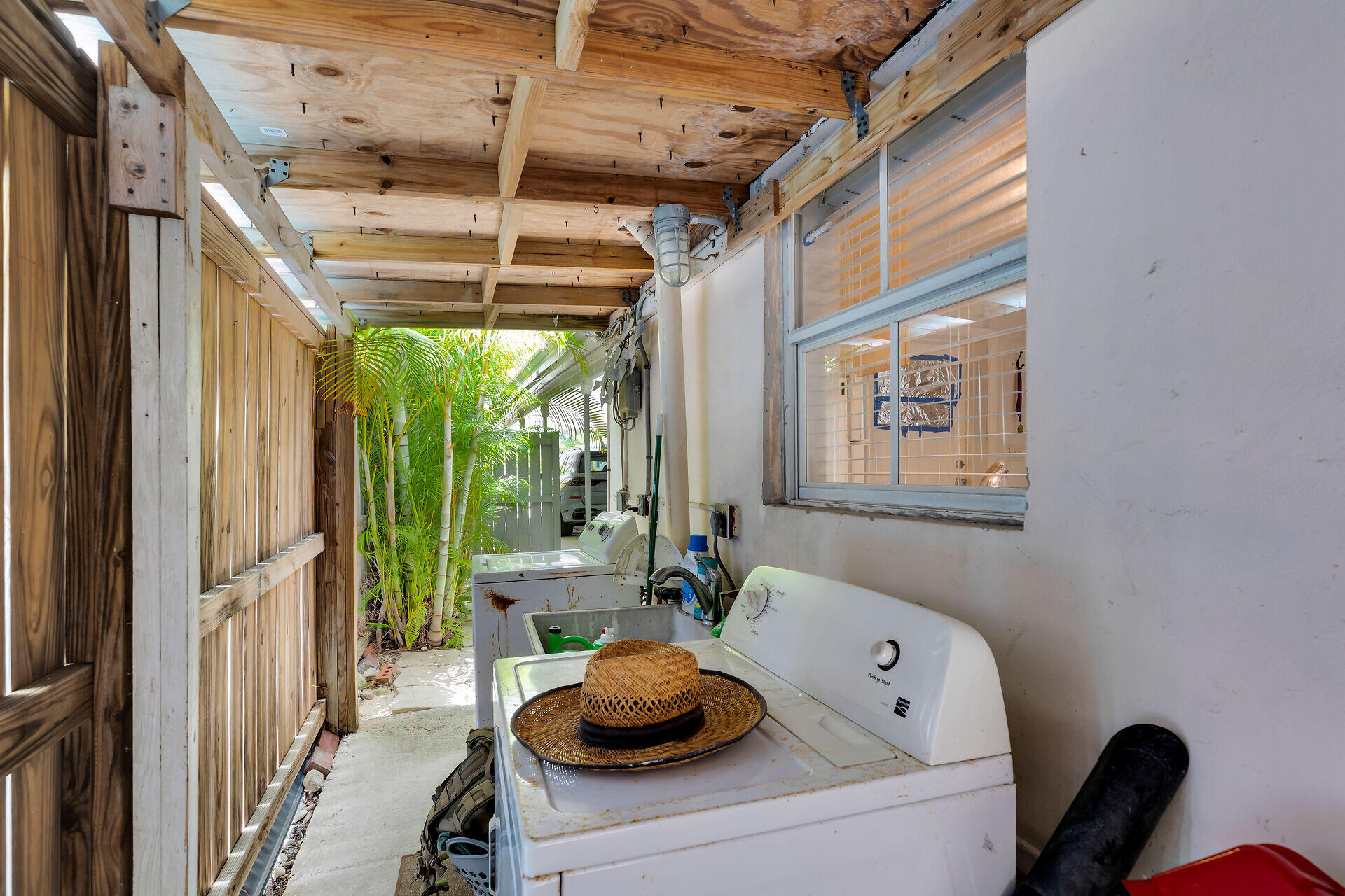 1708 South Street Property Photo 37