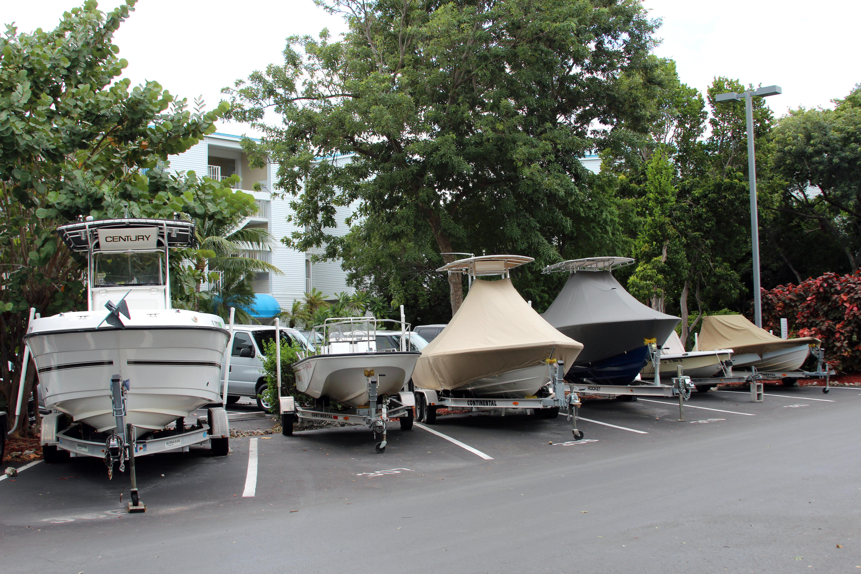 500 Burton Drive 4206 Property Photo 29